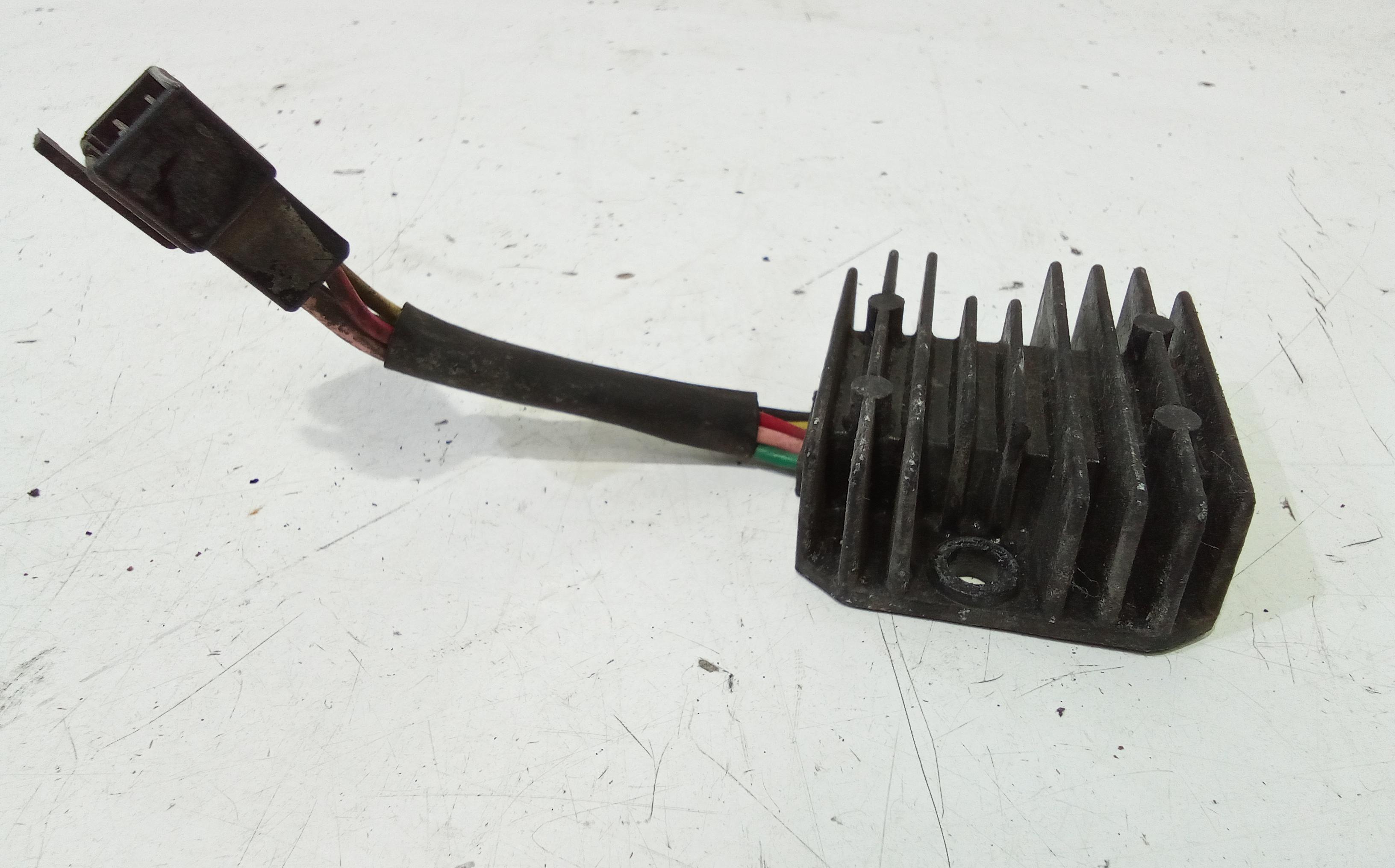 Regolatore Tensione Usato