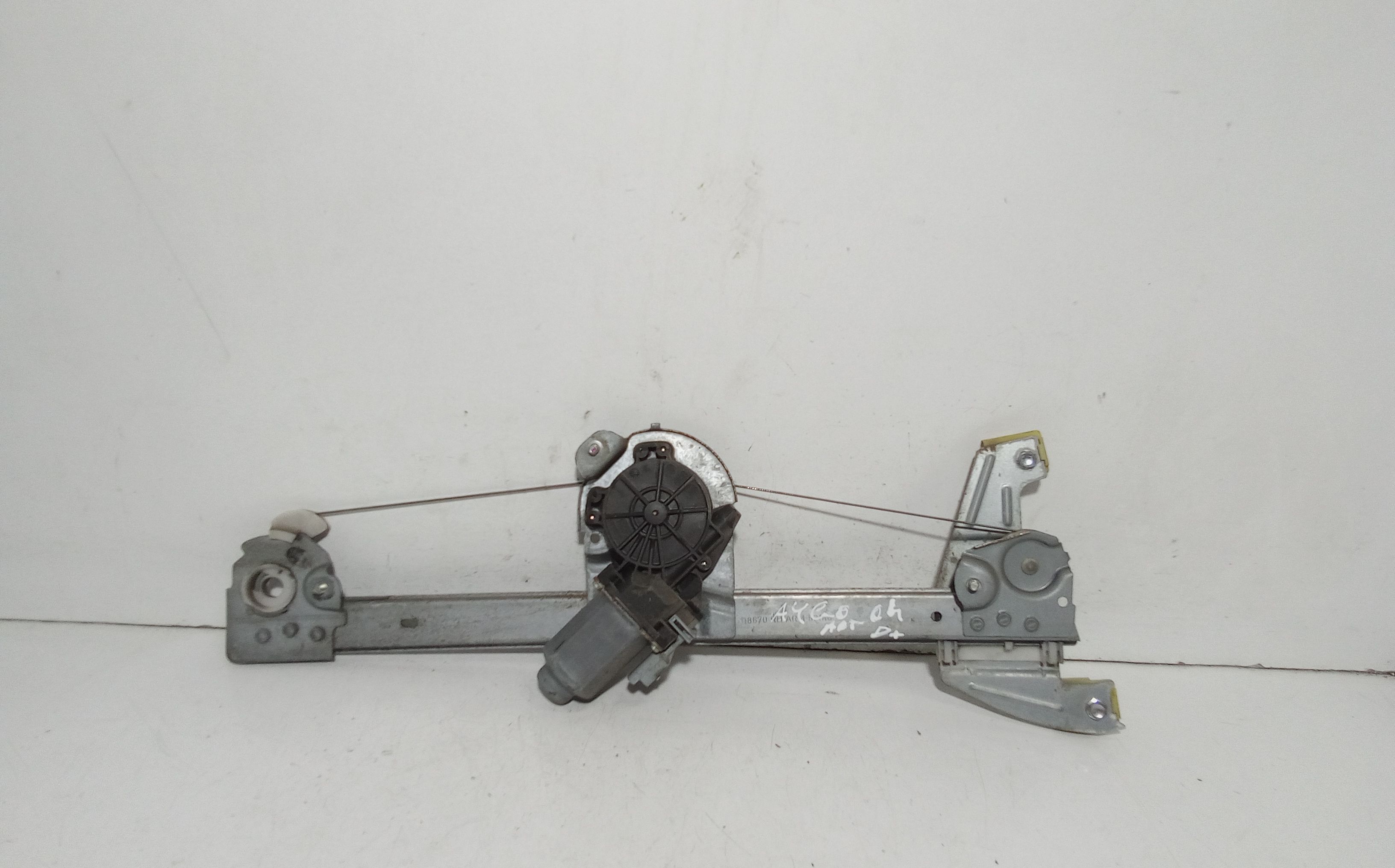 Alzacristallo Porta Ant. Destro 698100H010 Usato