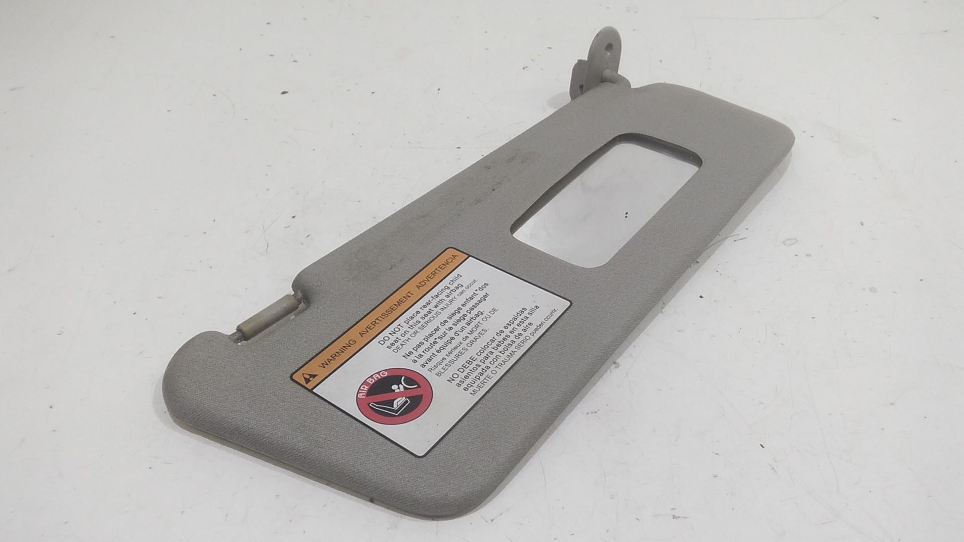 Aletta Parasole Parabrezza Destro 96650100 Usato