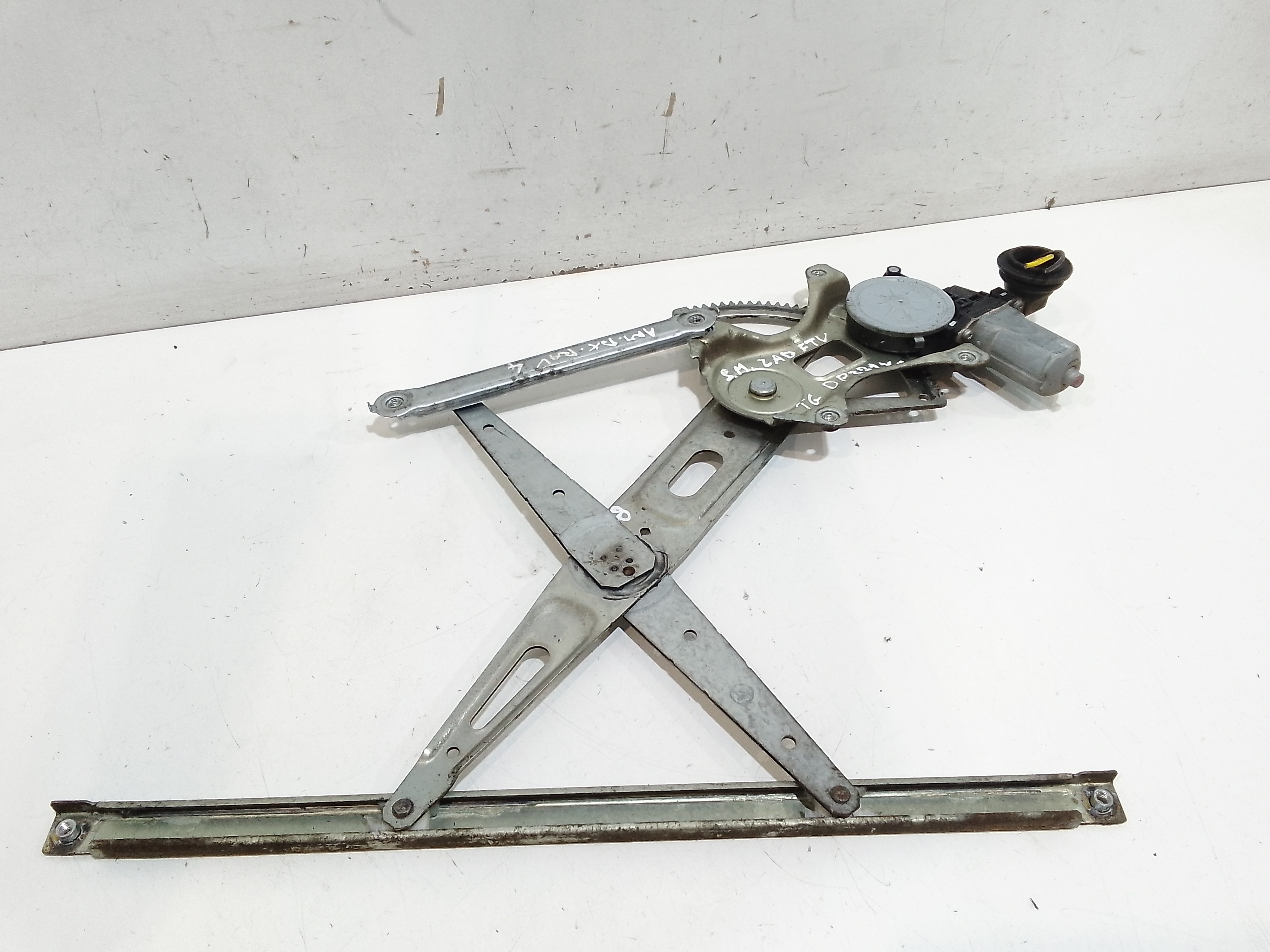 Alzacristallo Porta Ant. Destro Usato