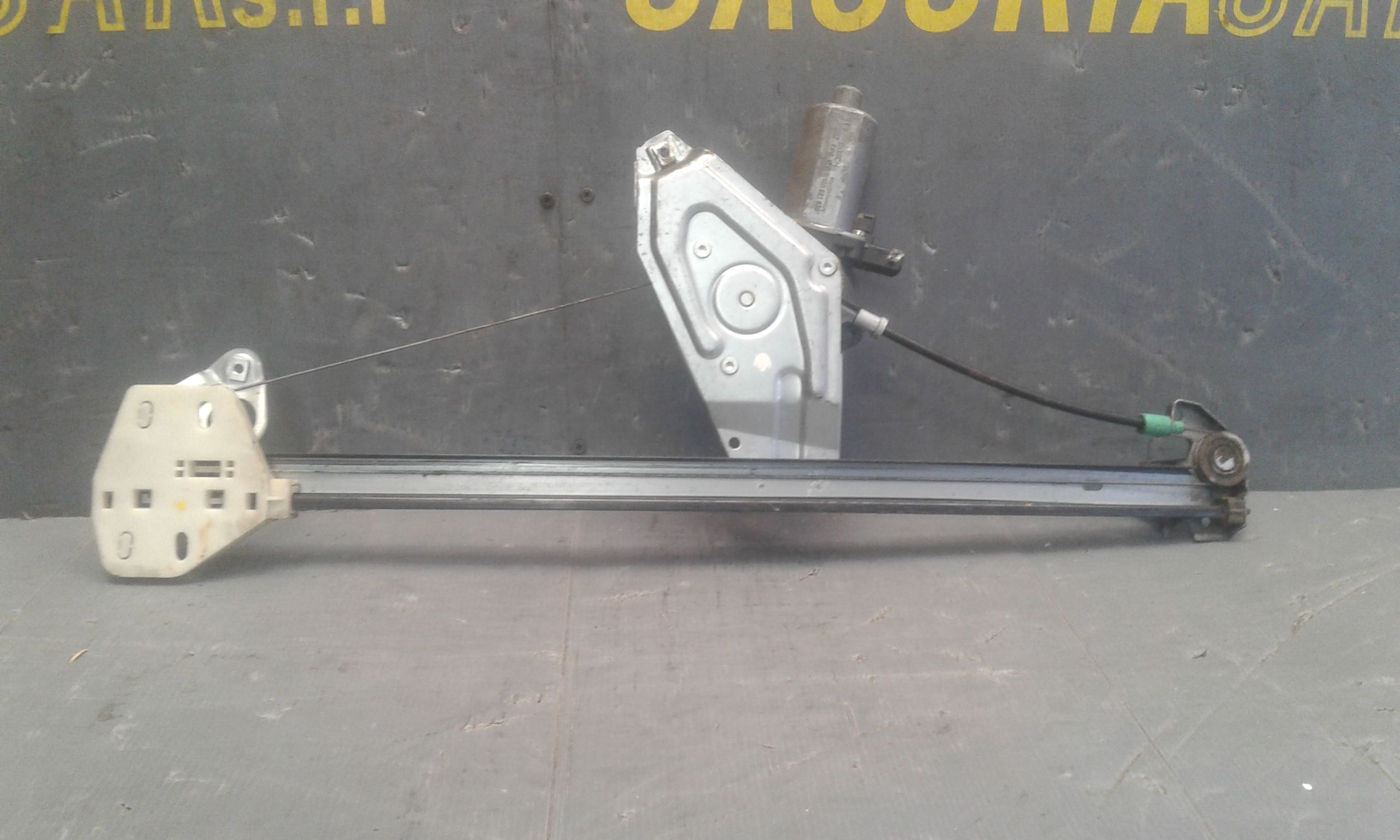 Alzacristallo Porta Ant. Destro Usato