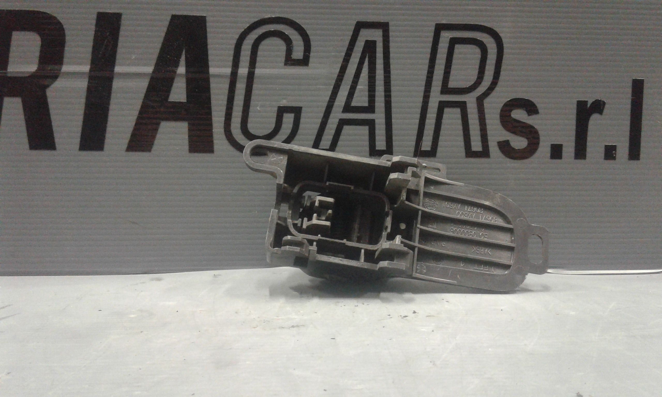 Maniglia Int. Apertura Porta Ant. Sinistro 80670AX603 Usato