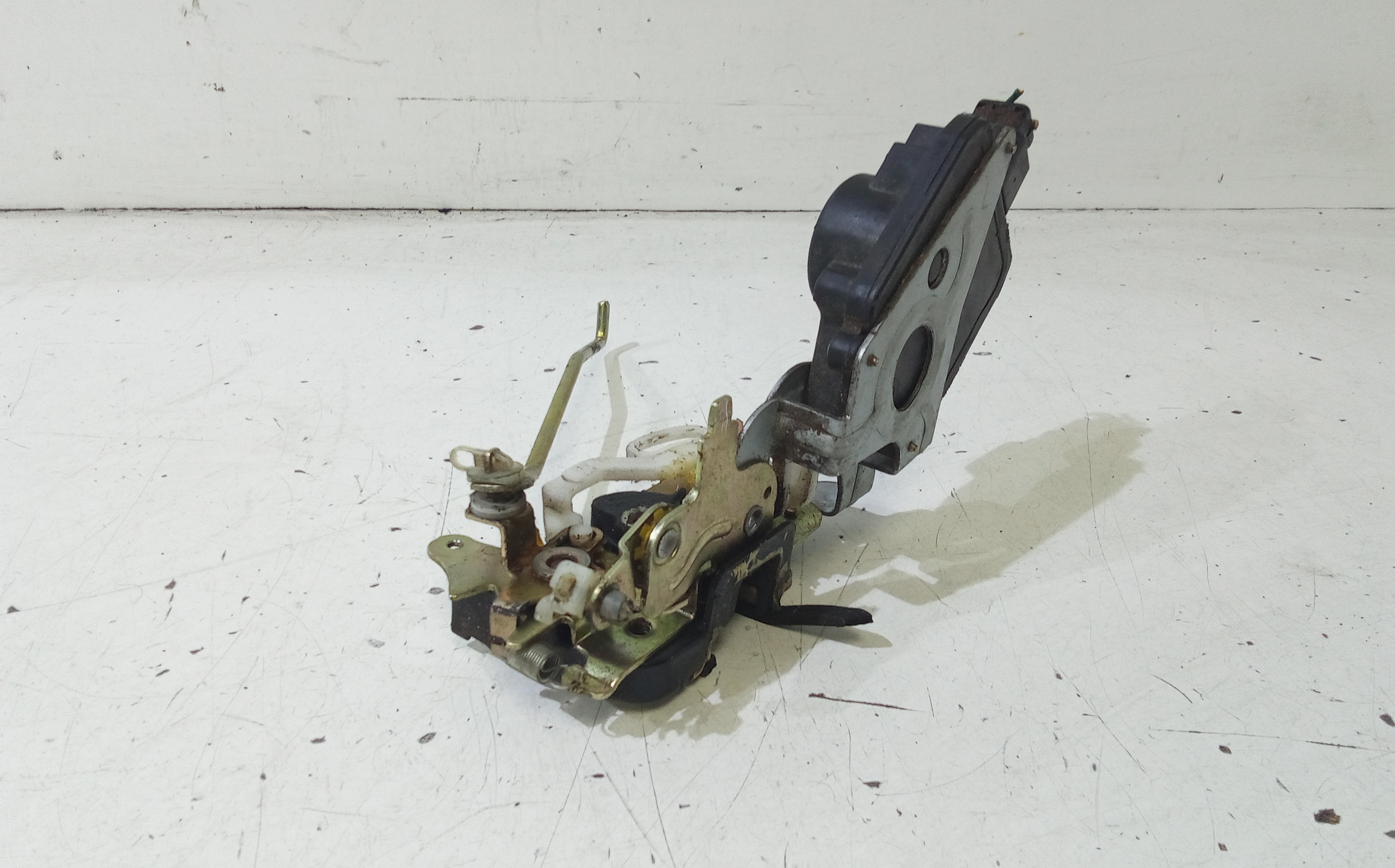 Serratura Porta Ant. Sinistro 6932052030 Usato