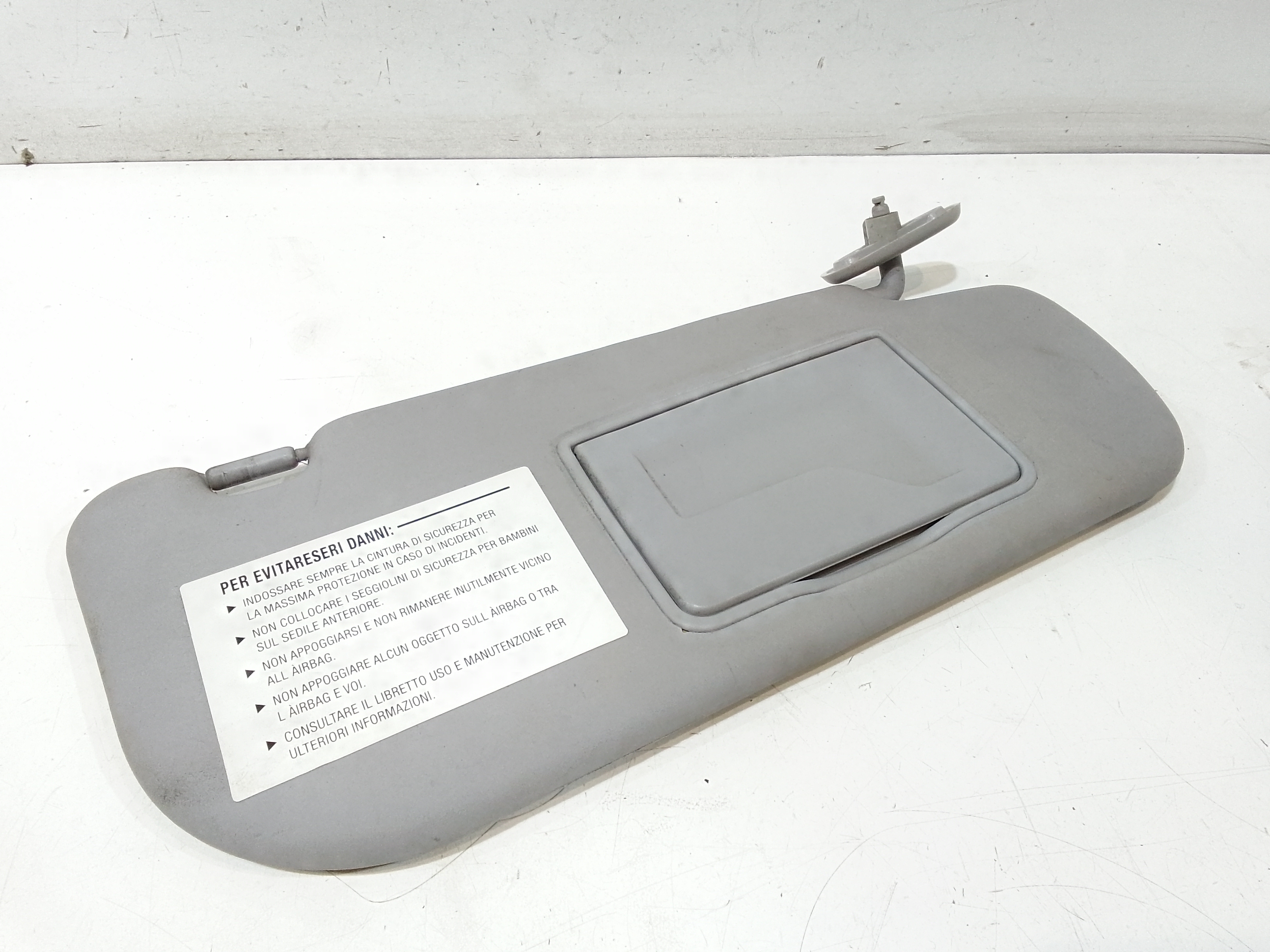 Aletta Parasole Parabrezza Destro 8522007140MG Usato