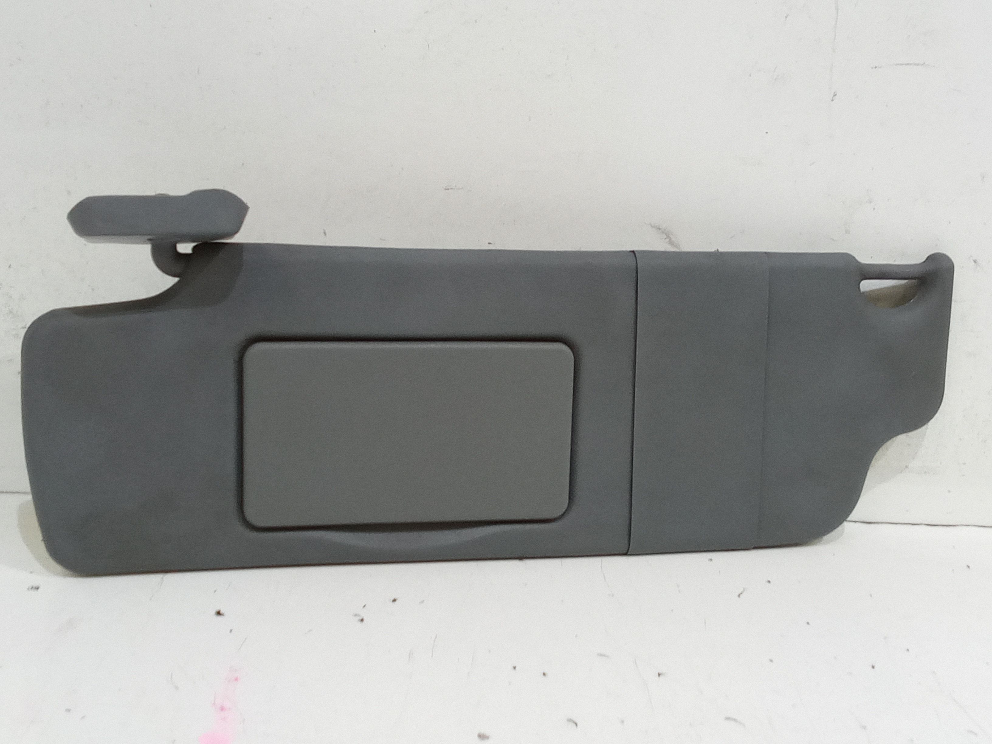 Aletta Parasole Parabrezza Sinistro 8200190790 Usato