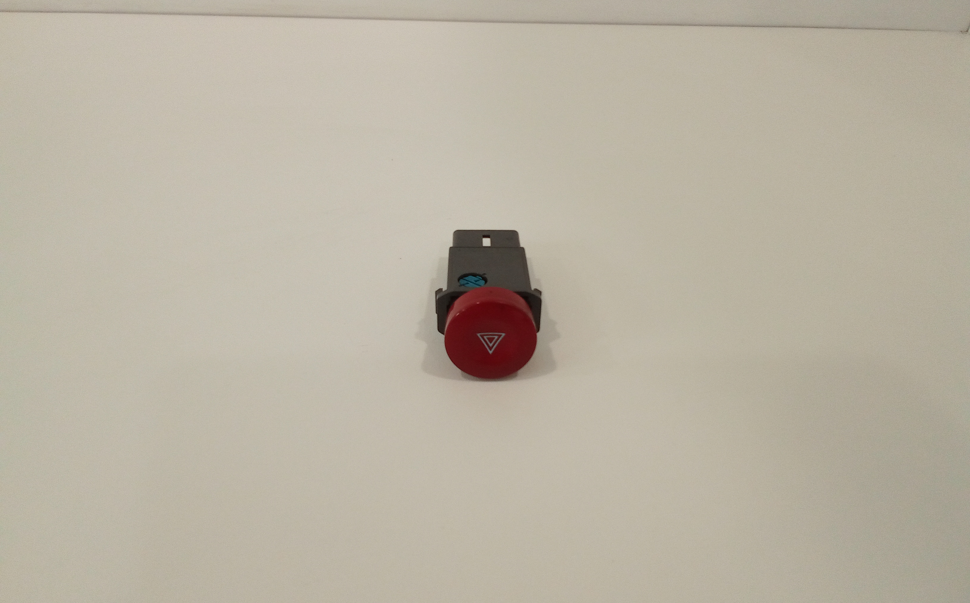 Interruttore Luci Emergenza 96540793 Usato