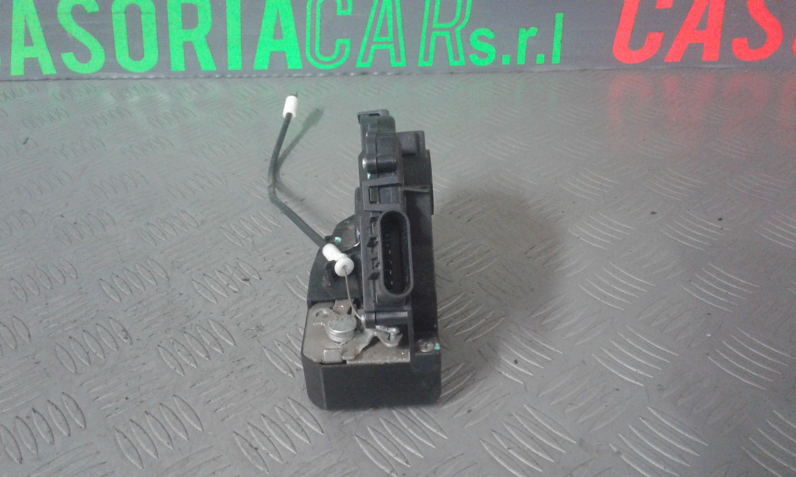 Serratura Porta Ant. Destro A4517200435 Usato