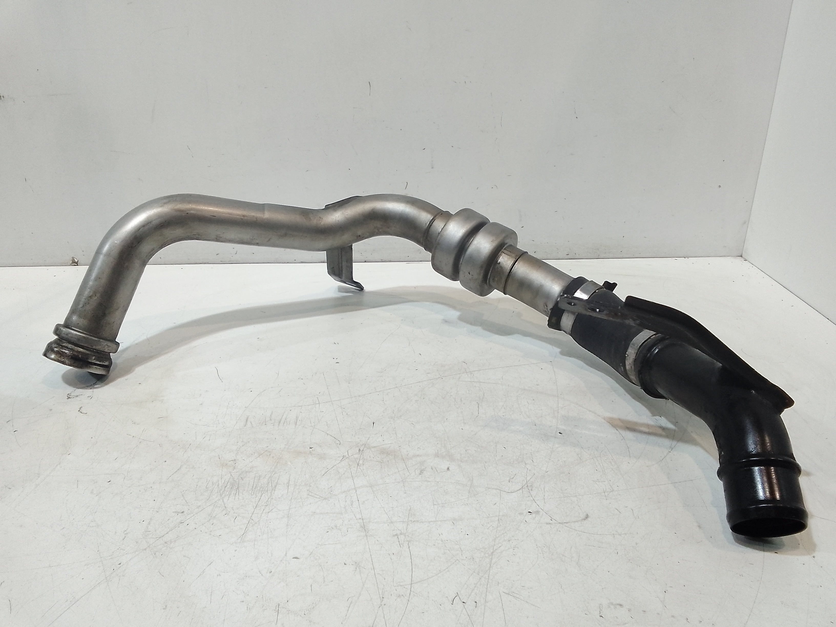 Tubo Entrata Scambiatore Aria/aria 1446000Q1A Usato