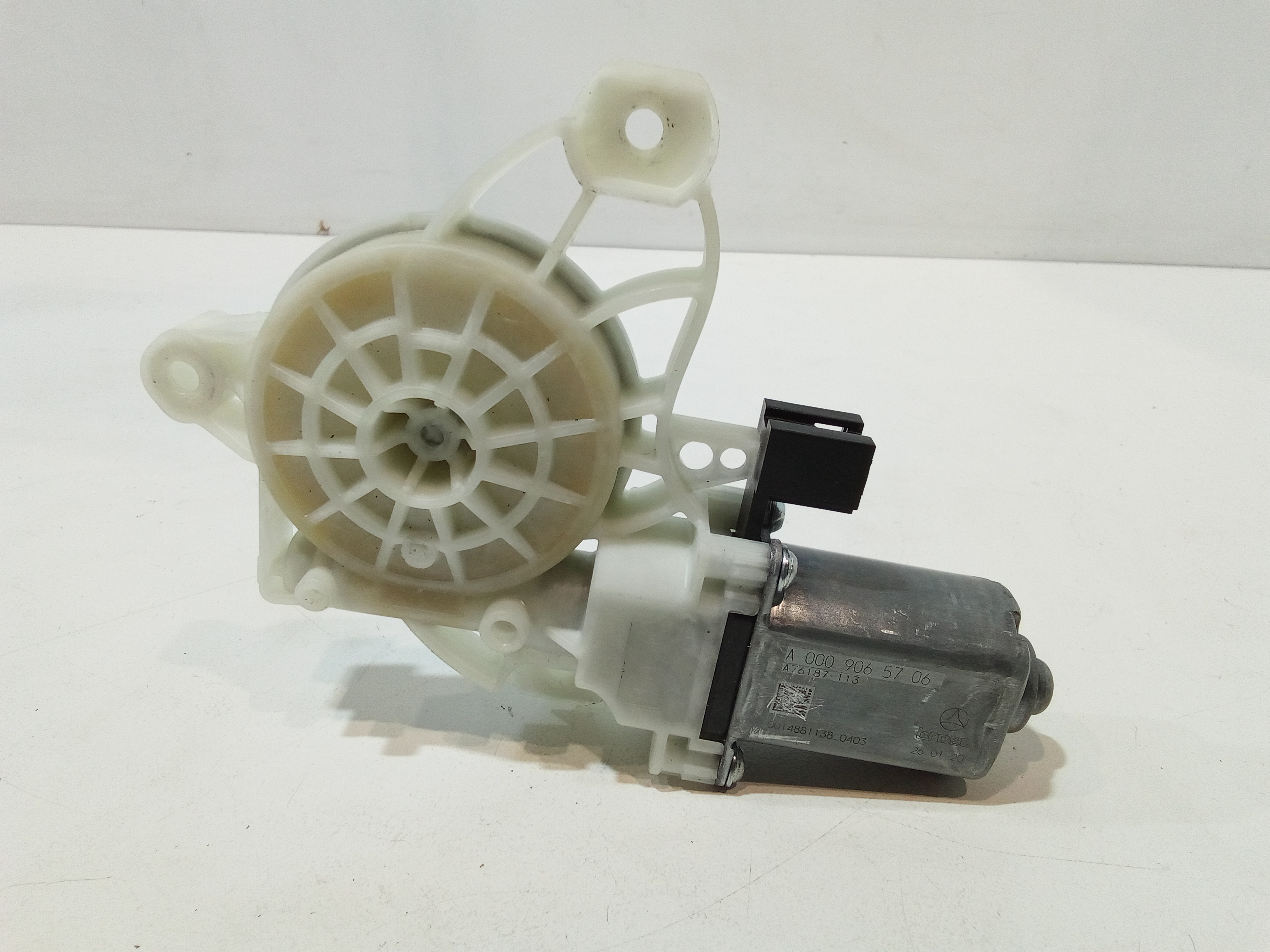 Motorino Alzacristallo Porta Ant. Destro A0009065706 Usato