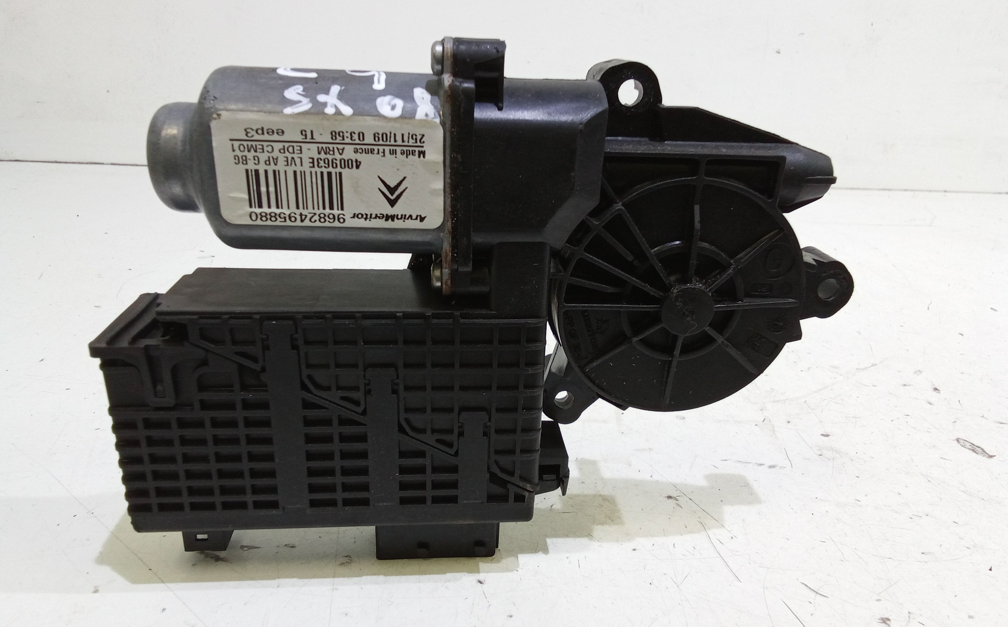 Motorino Alzacristallo Porta Ant. Sinistro 9221AW Usato