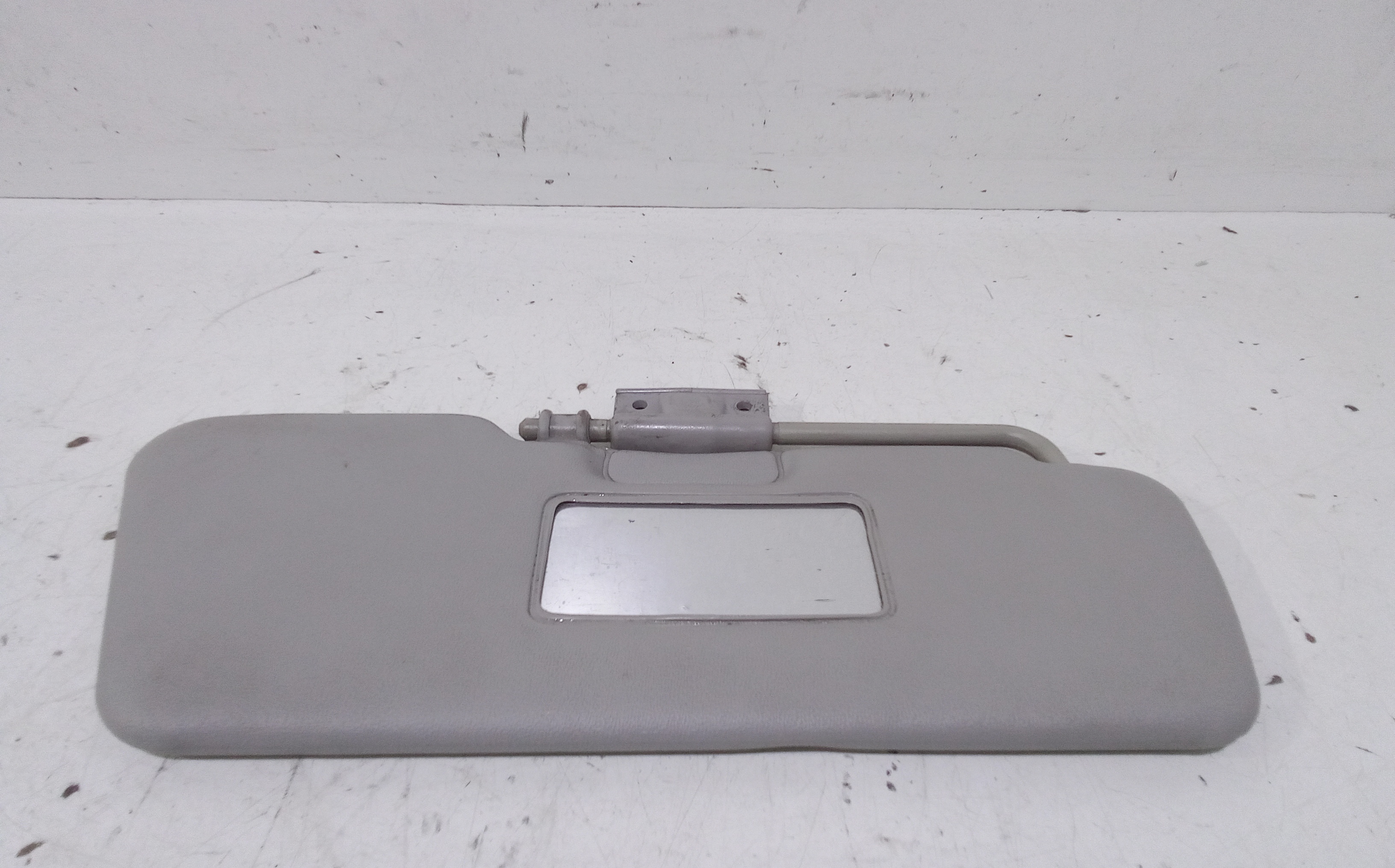 Aletta Parasole Parabrezza Destro 735244339 Usato