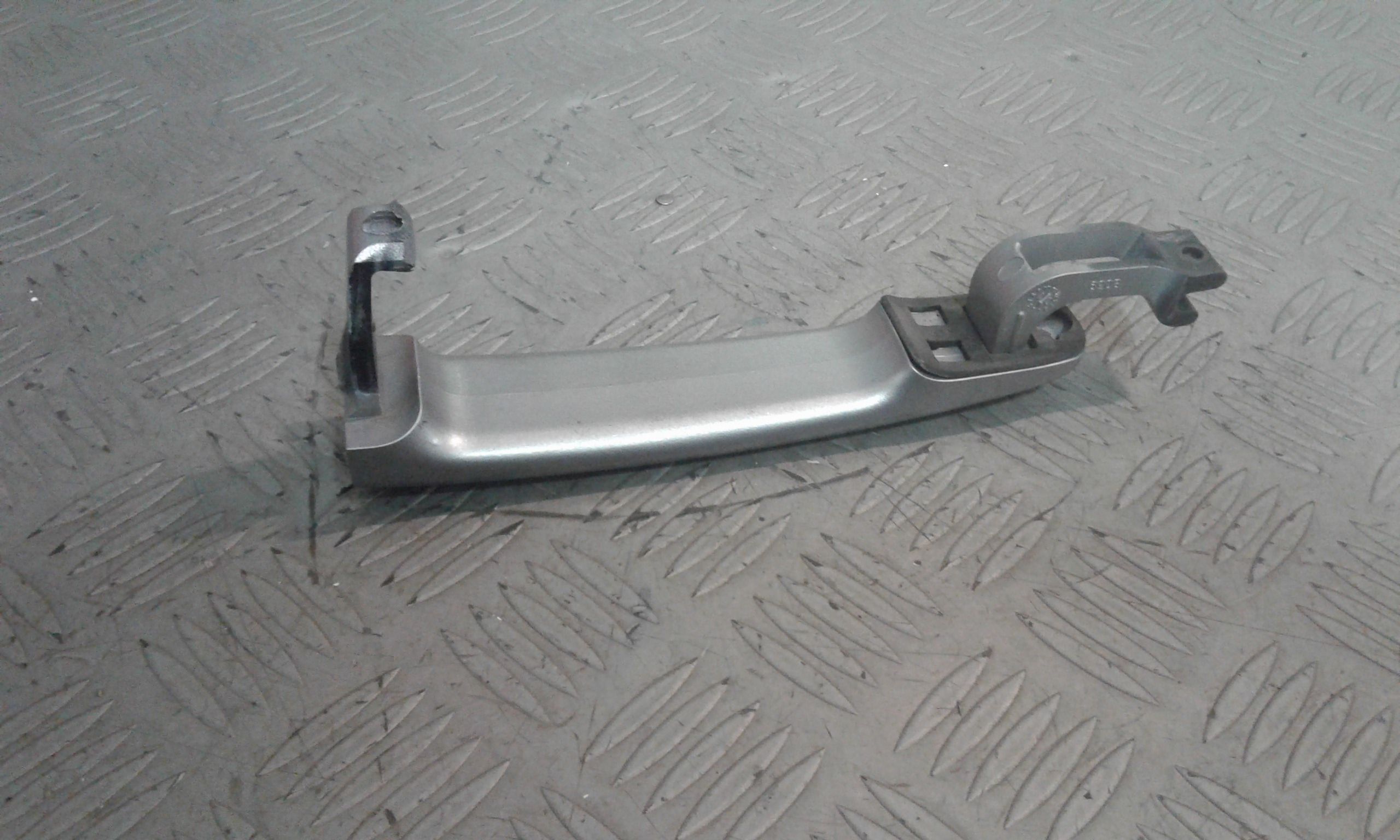 Maniglia Porta Ant. Destro 9101W0 Usato