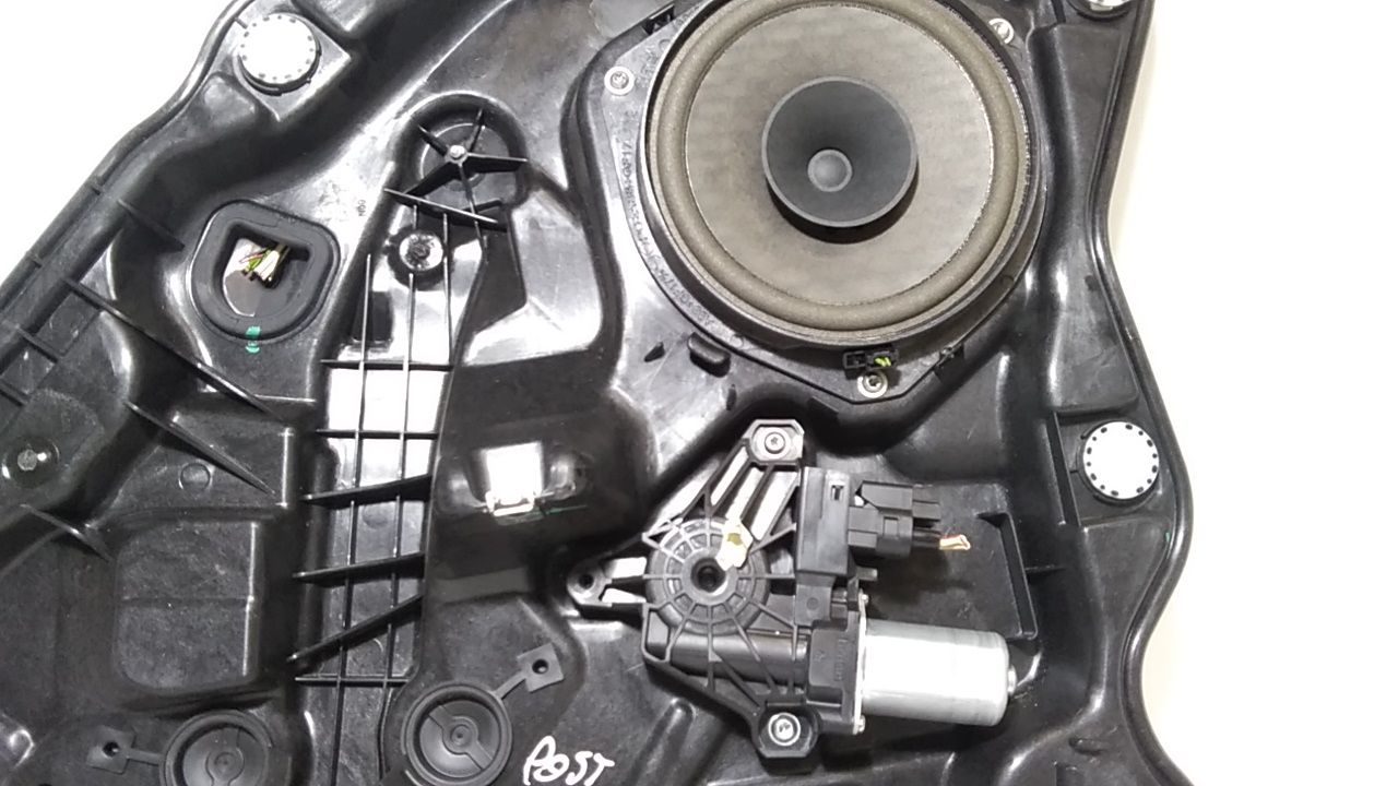 Alzacristallo Porta Post. Destro Usato