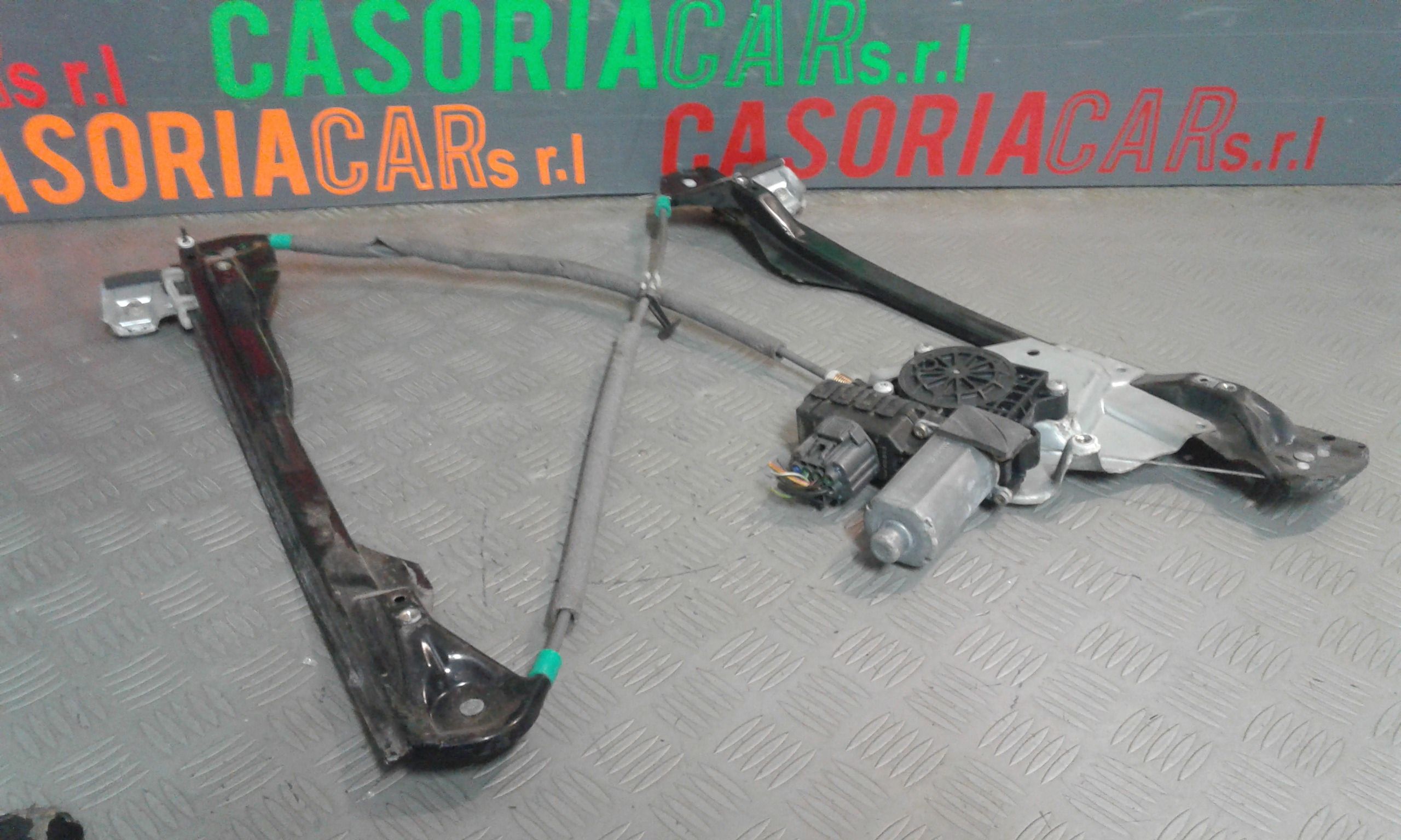 Alzacristallo Porta Ant. Destro 1331841 Usato