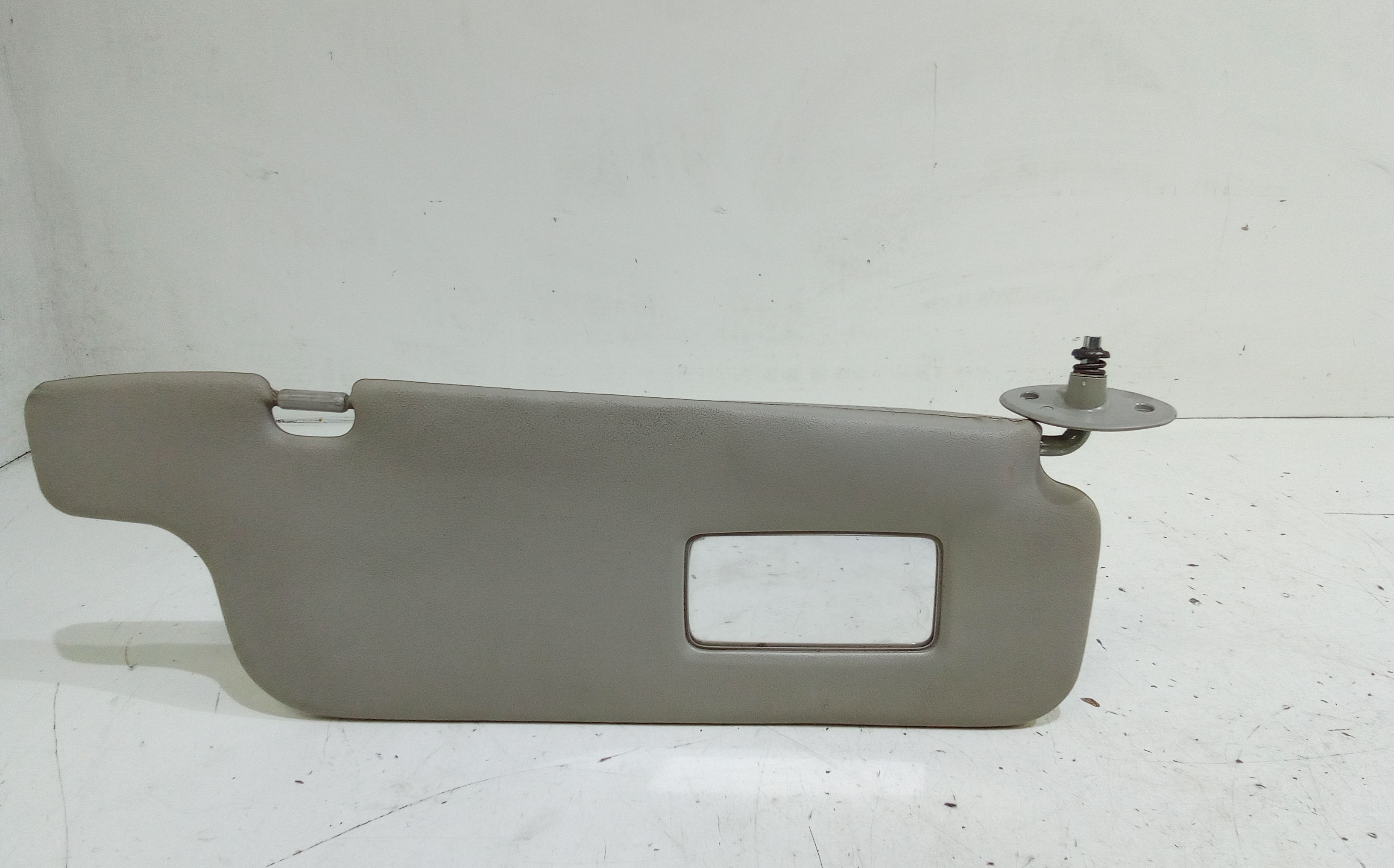 Aletta Parasole Parabrezza Destro 7431052041B0 Usato