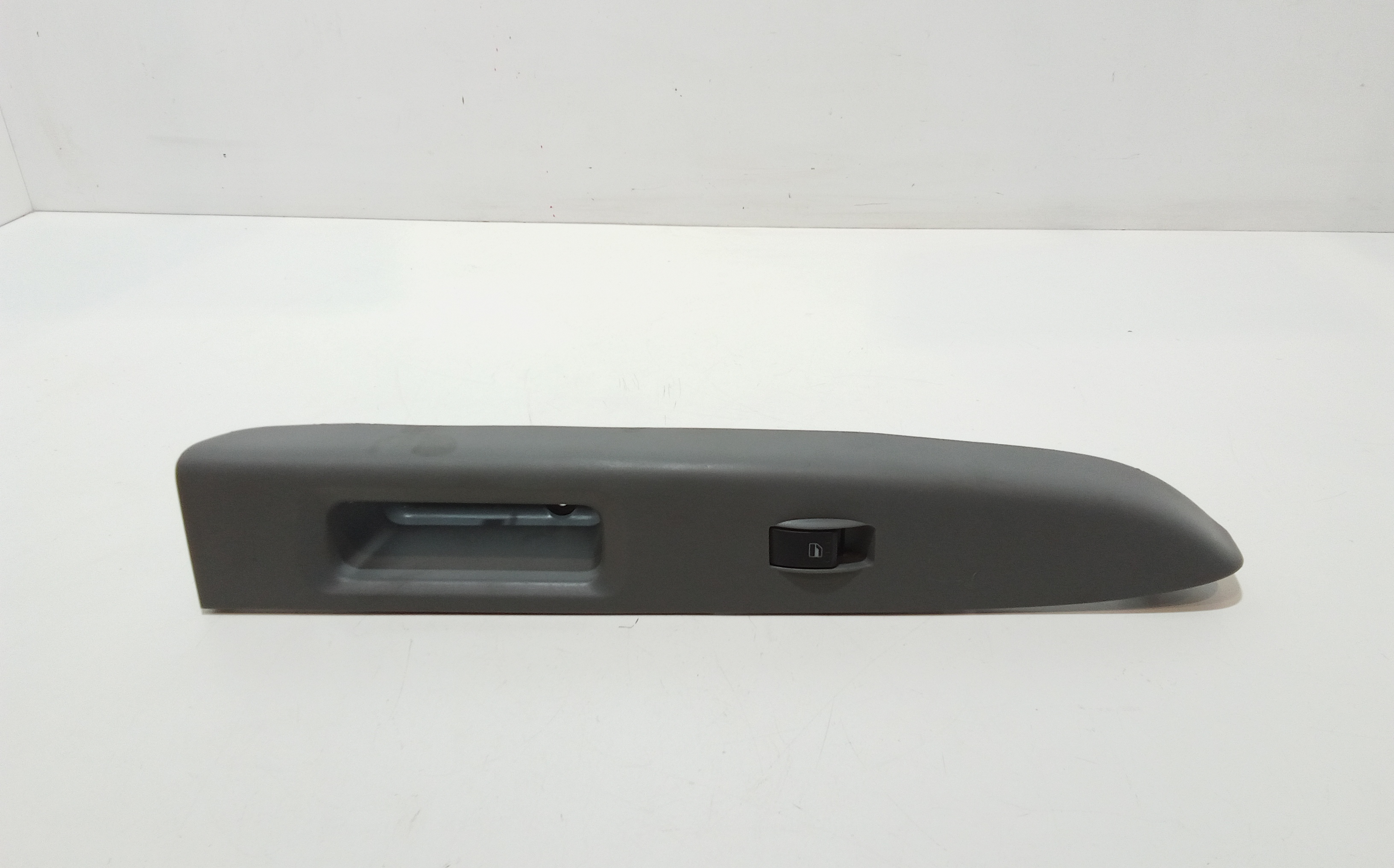 Interruttore Alzacristalli Porta Ant. Destro Usato