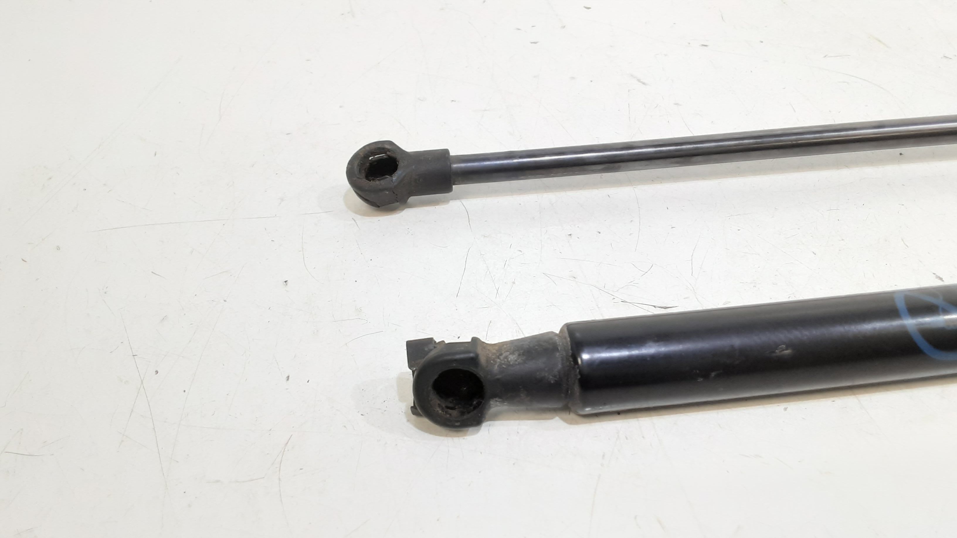 Cerniera Cofano Post. Destro Usato