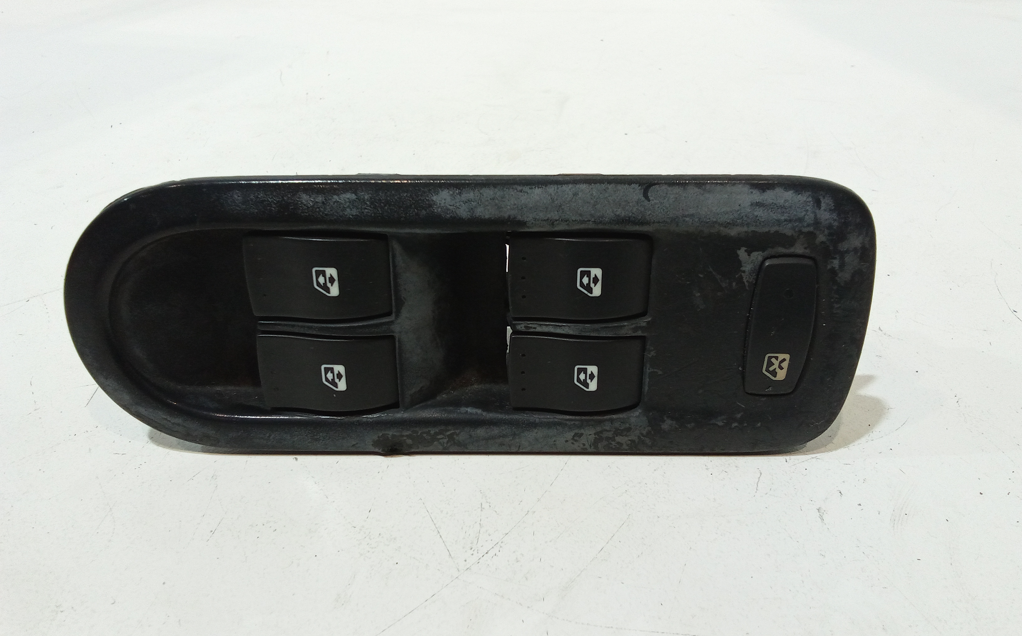 Interruttore Alzacristalli Porta Ant. Sinistro 8200107772 Usato