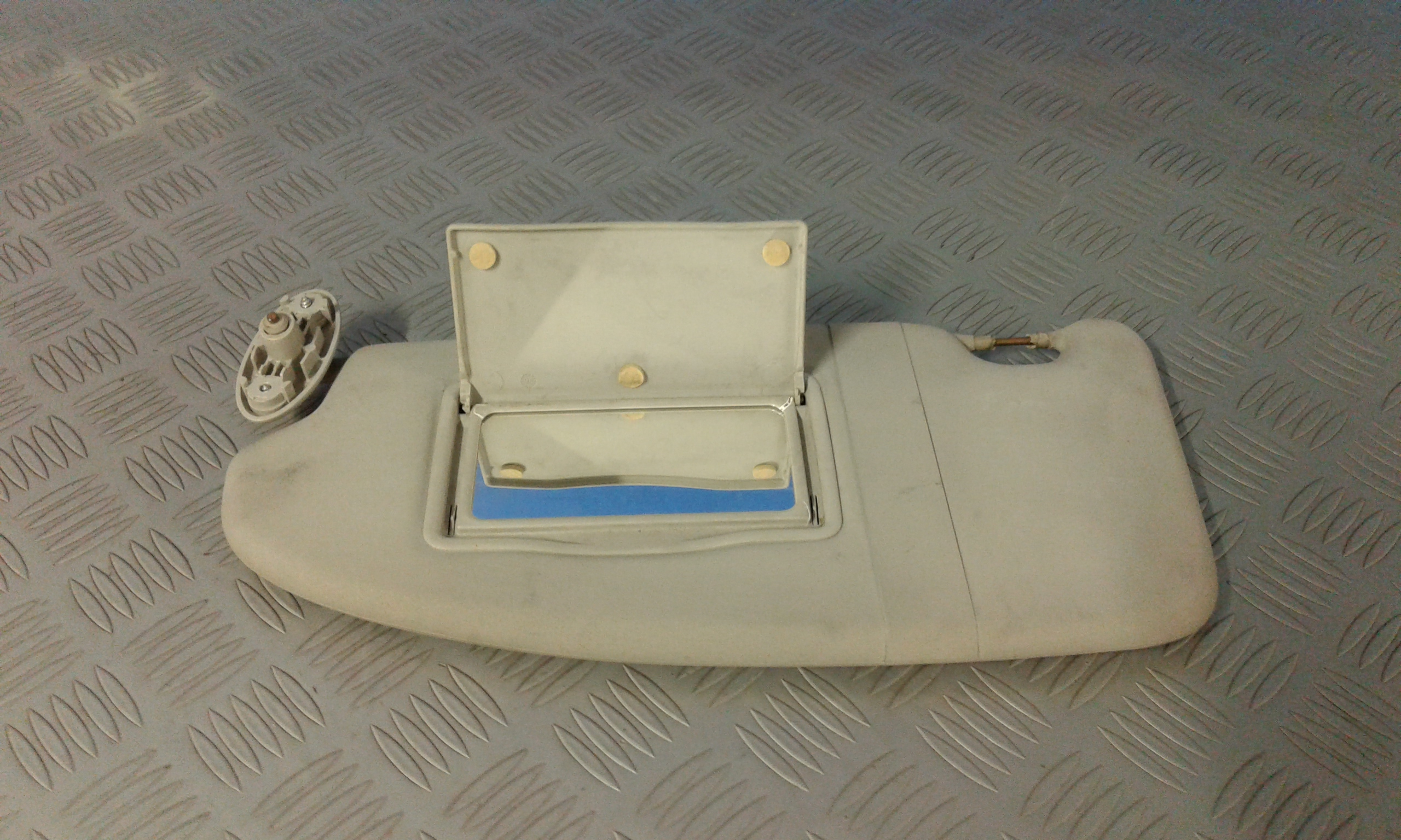 Aletta Parasole Parabrezza Sinistro 1700319 Usato