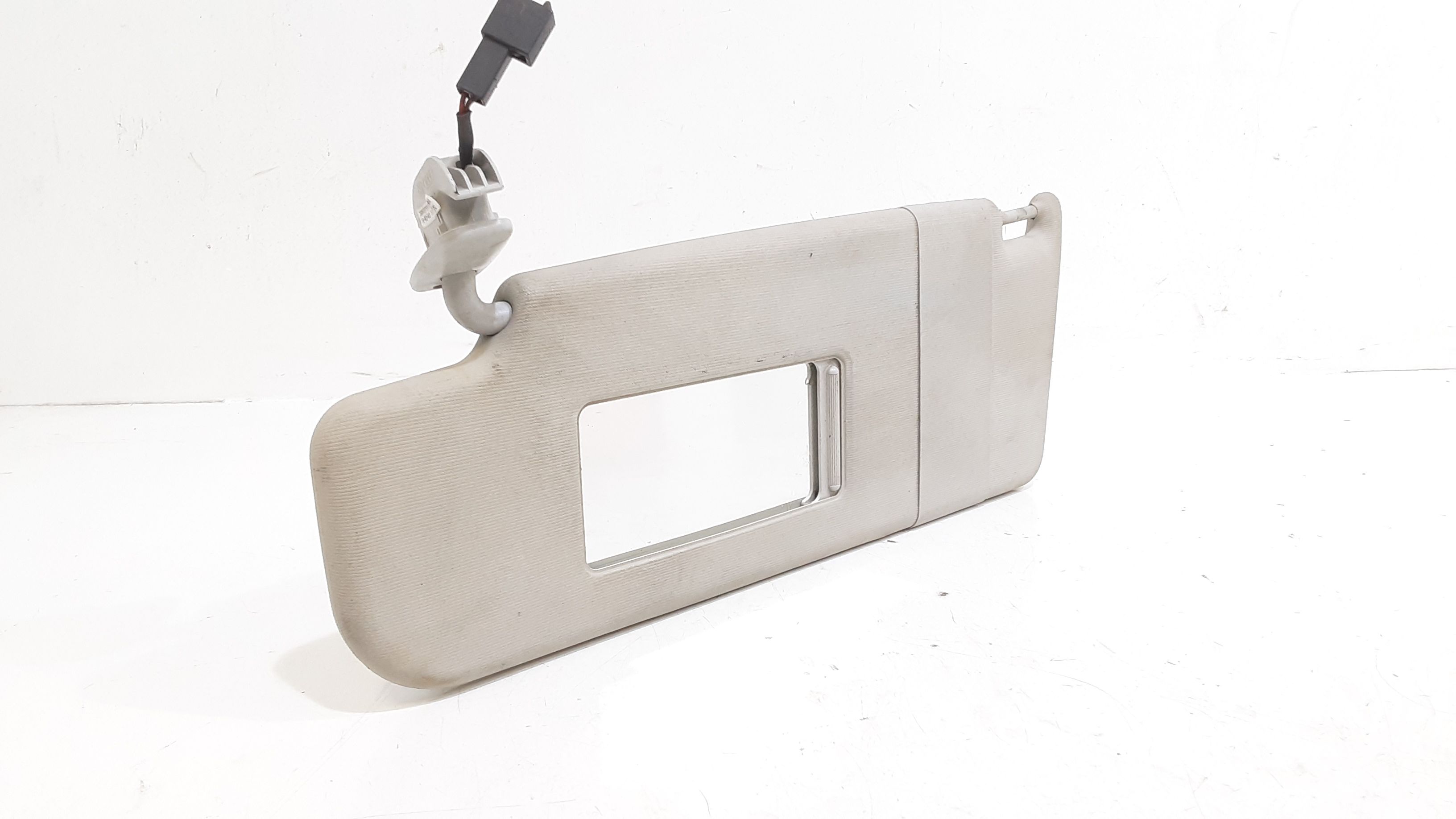 Aletta Parasole Parabrezza Sinistro 1K0857551N2F4 Usato