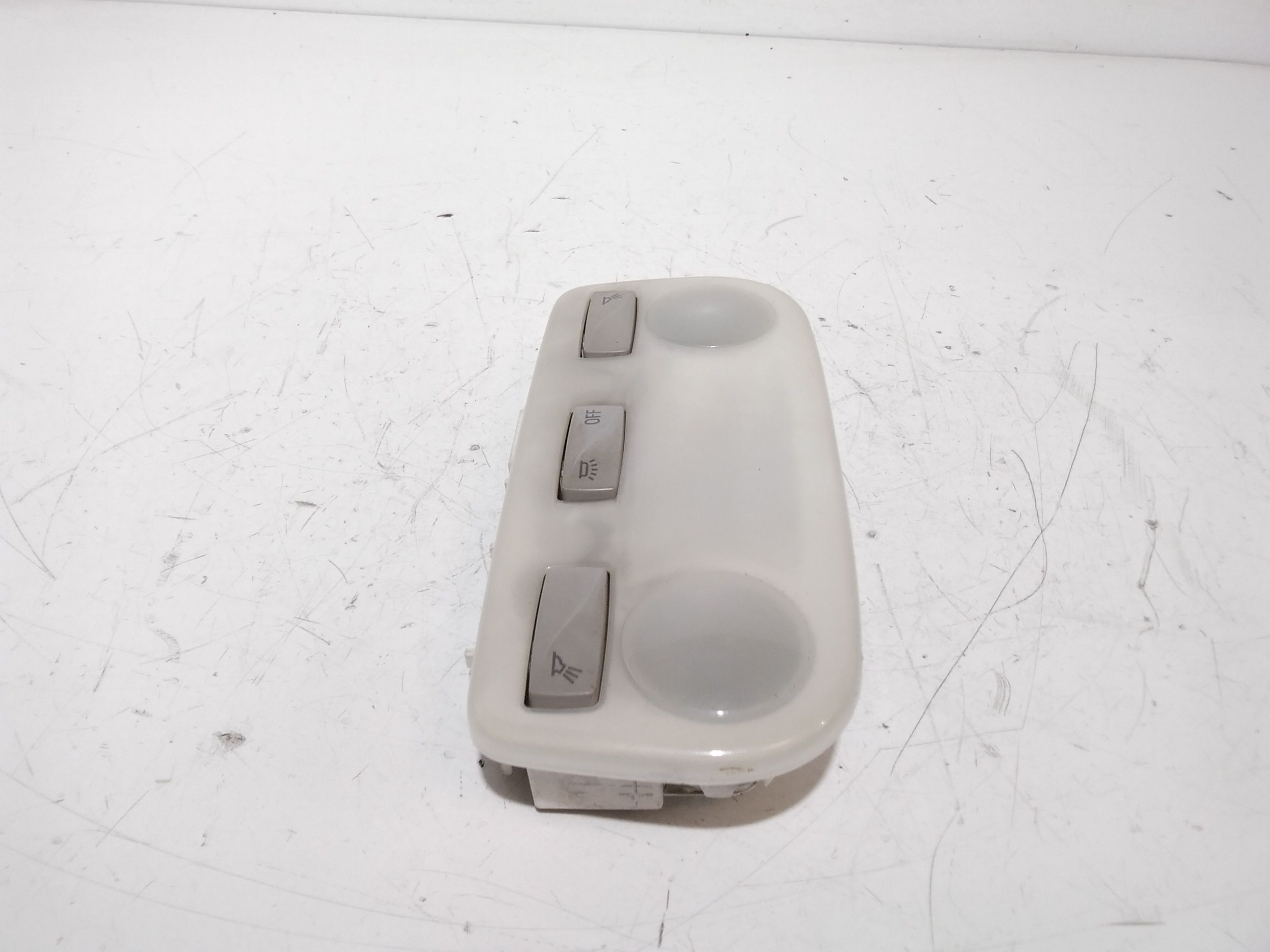 Luce Cortesia Ant. Tetto 264300007R Usato