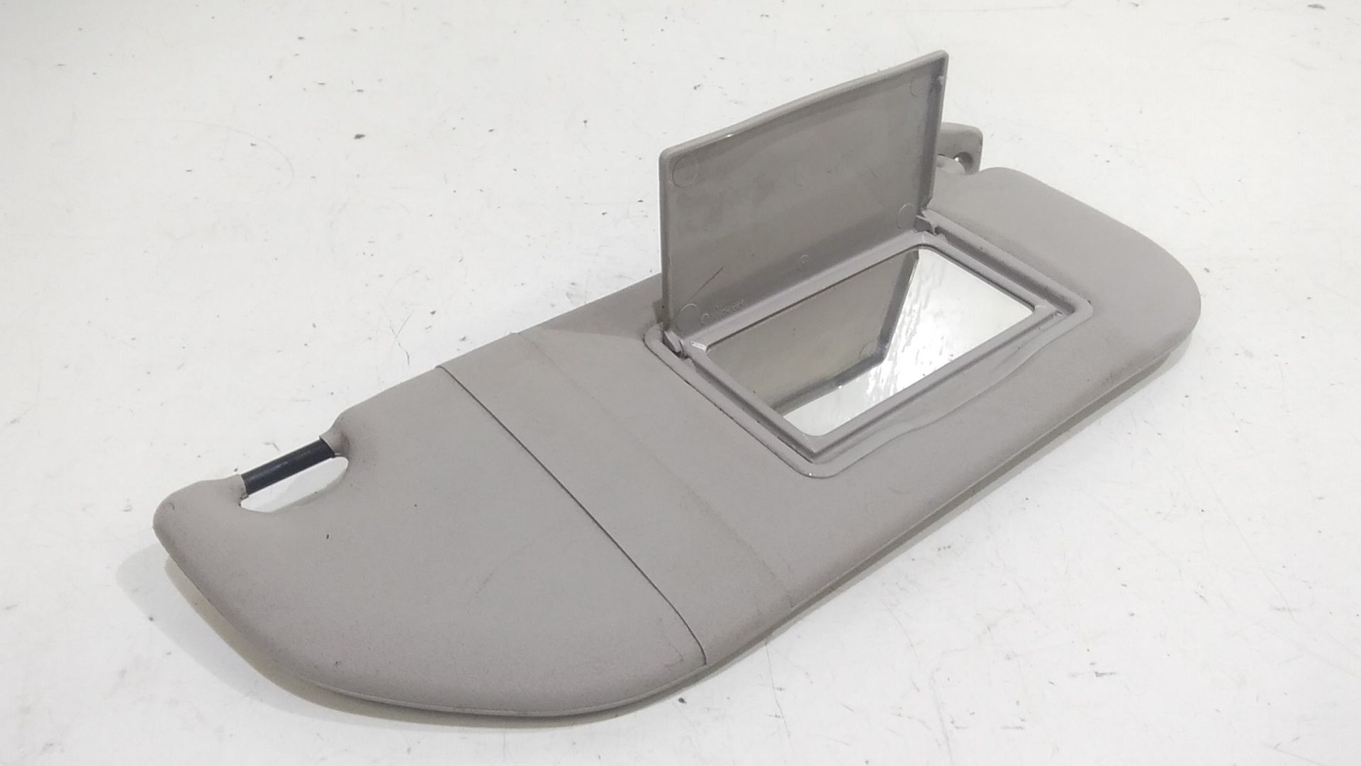 Aletta Parasole Parabrezza Destro 0474109010 Usato