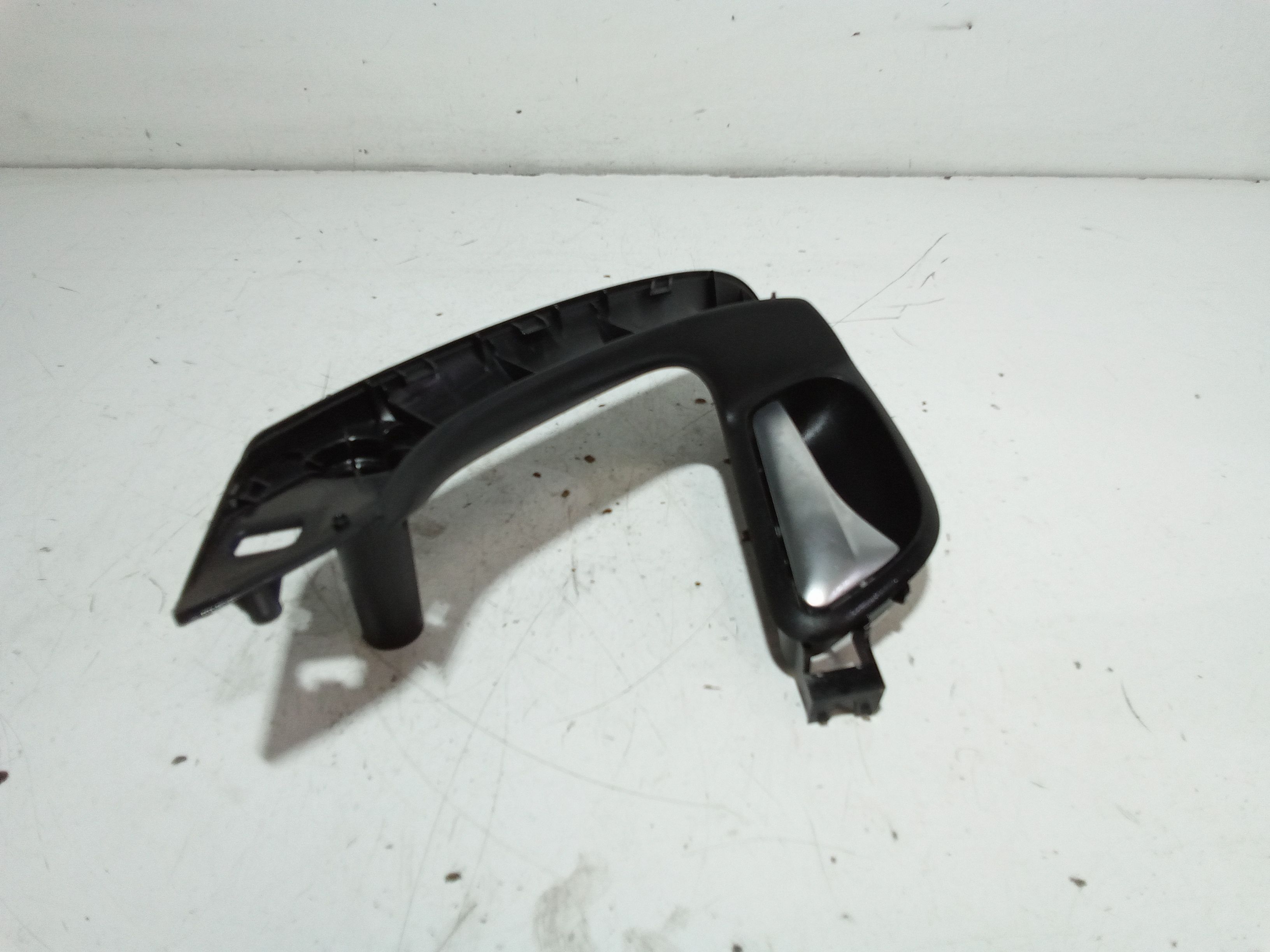 Maniglia Int. Apertura Porta Ant. Destro Usato