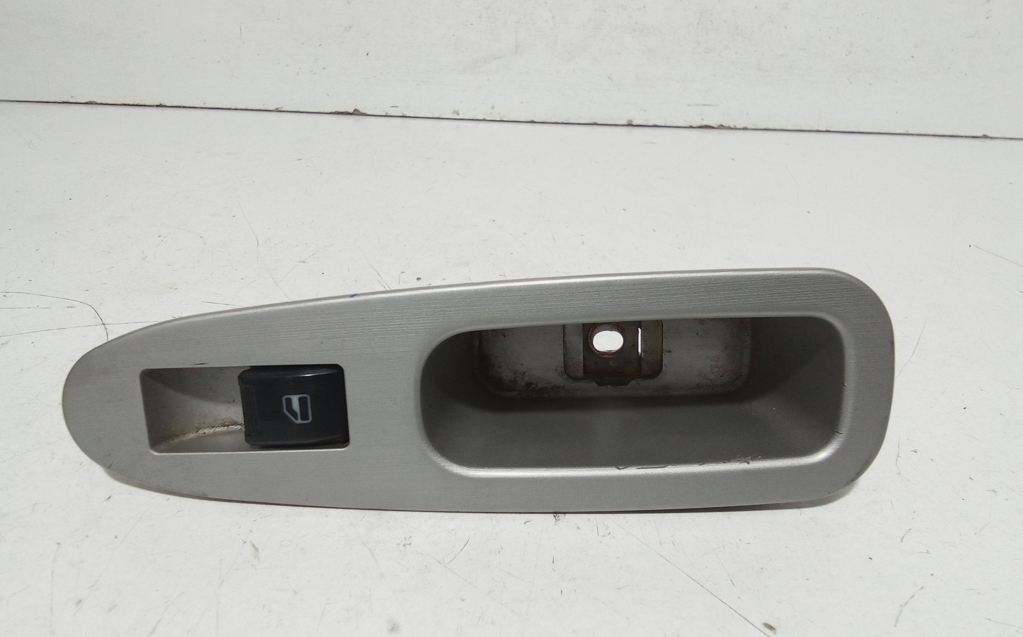 Interruttore Alzacristalli Porta Ant. Destro Usato