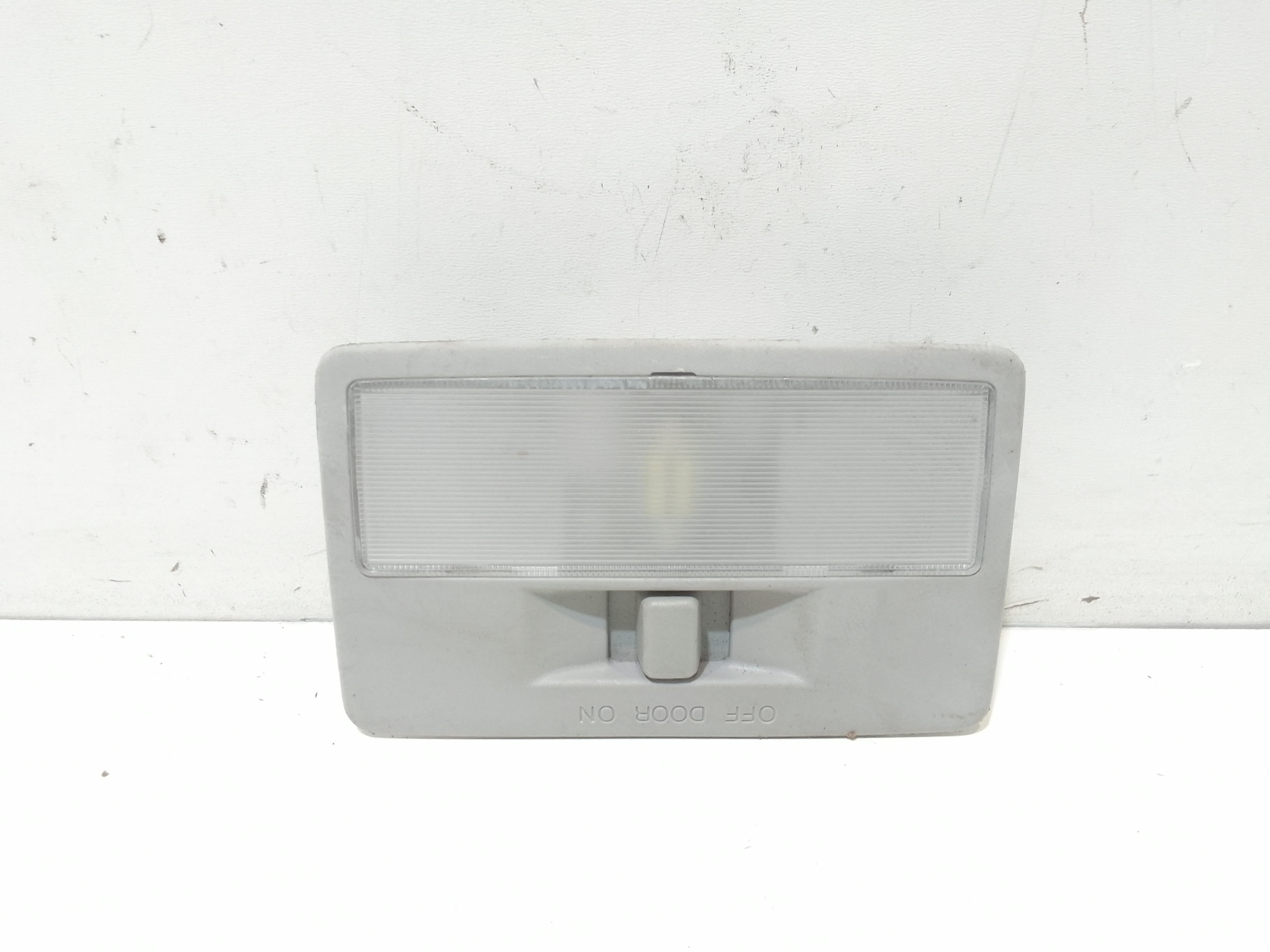 Luce Cortesia Ant. Tetto Usato