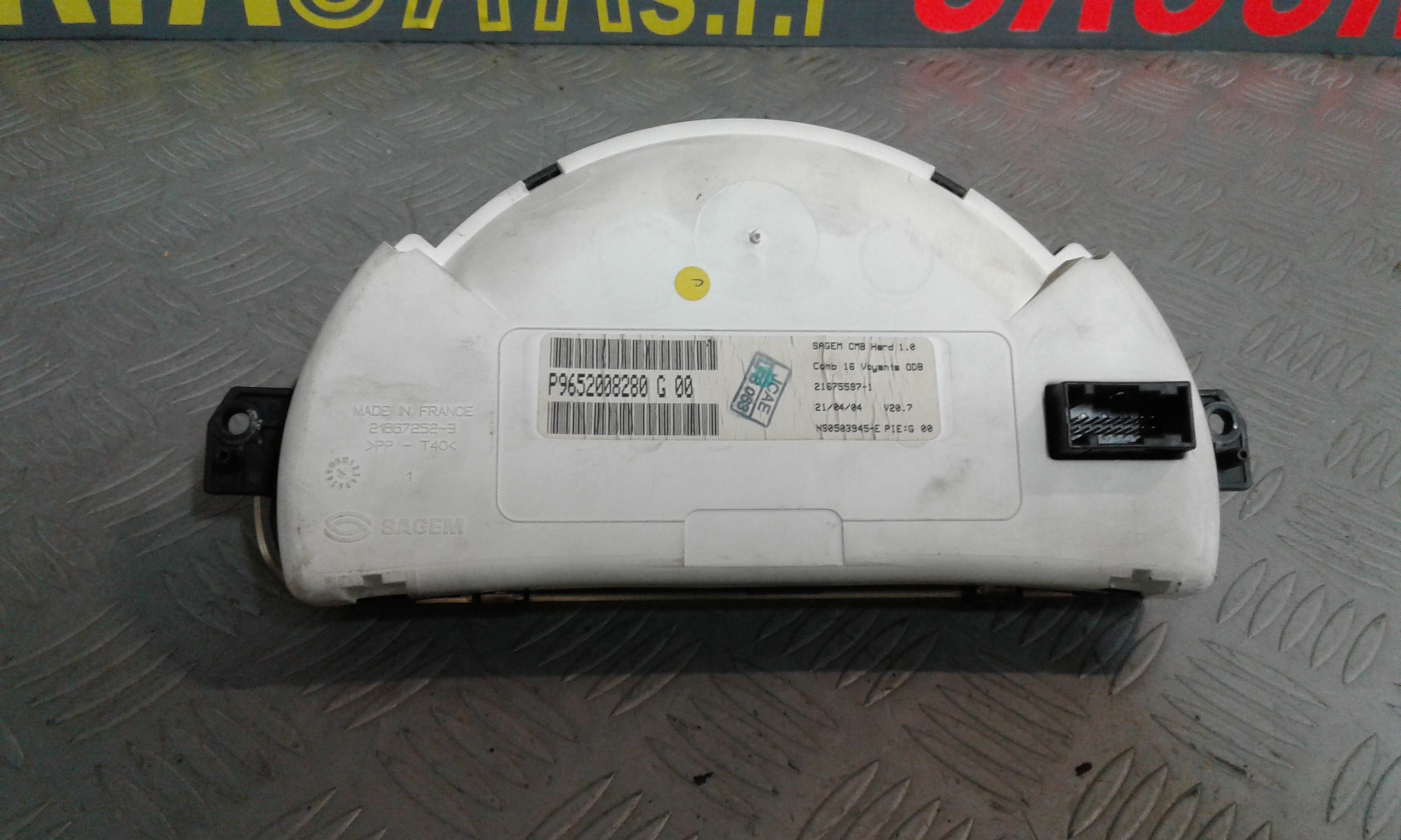 Quadro Portastrumenti Usato