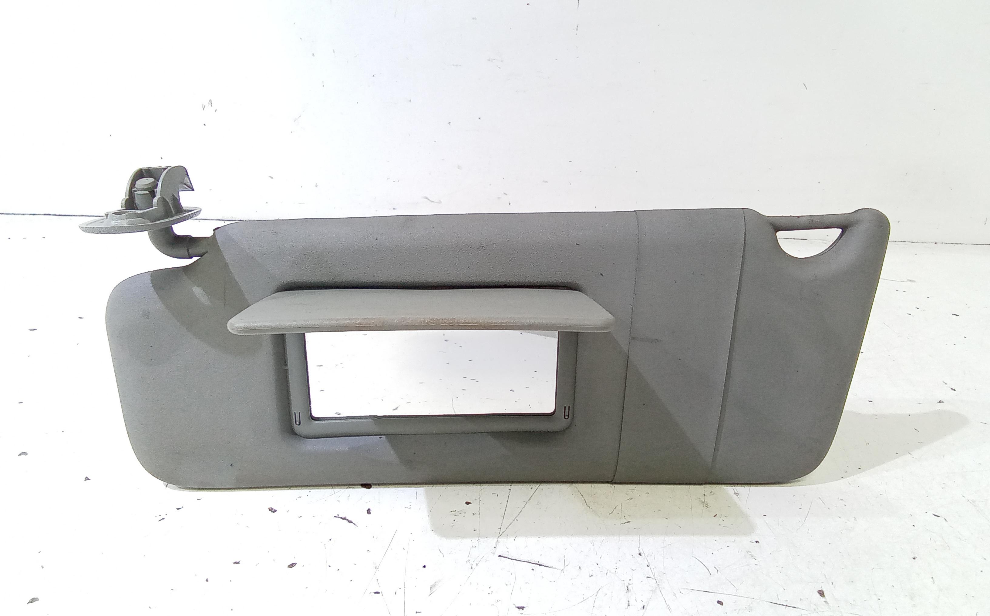 Aletta Parasole Parabrezza Sinistro 8200249085 Usato