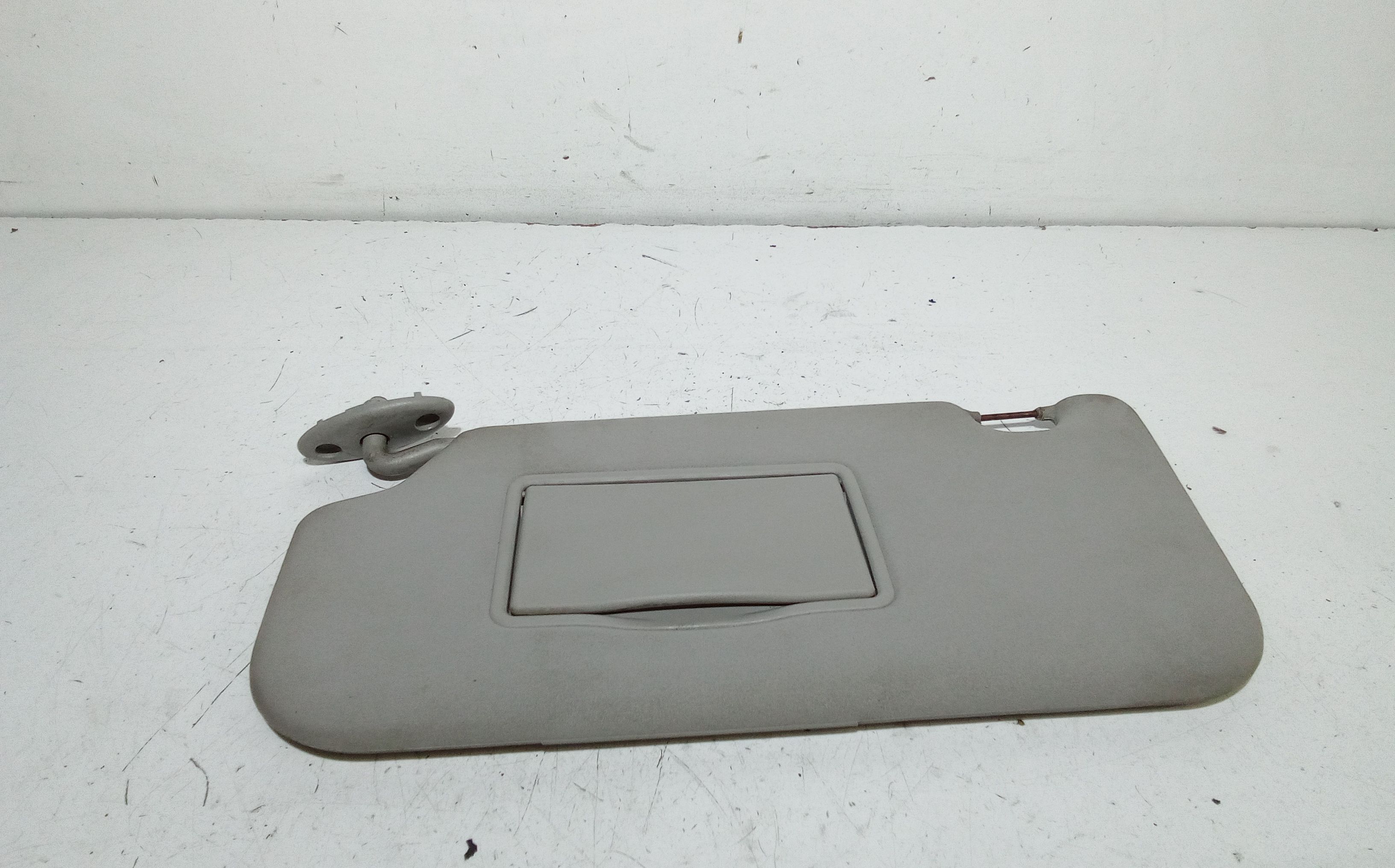 Aletta Parasole Parabrezza Sinistro 1624479 Usato