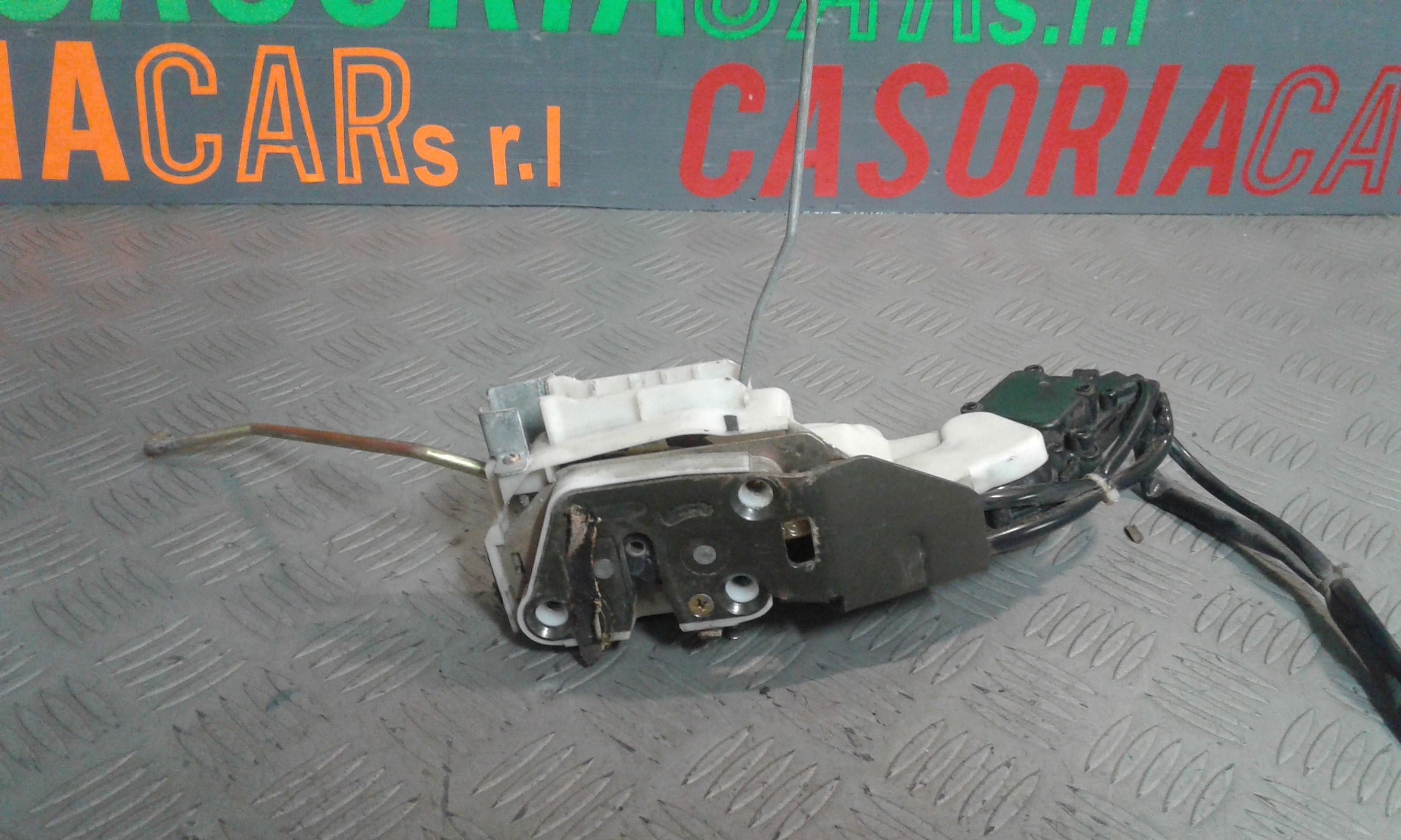 Serratura Porta Ant. Destro 9204921 Usato