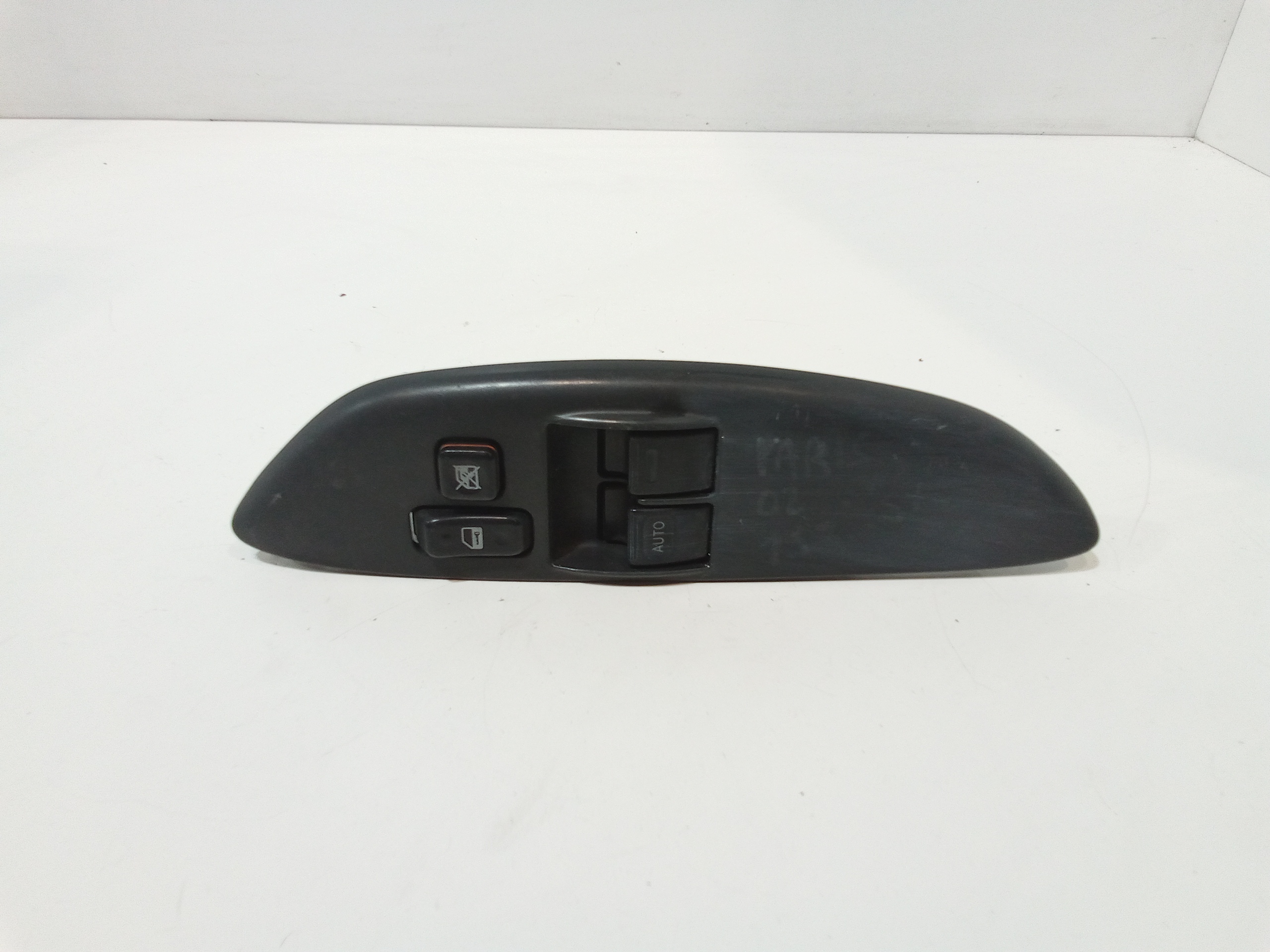 Interruttore Alzacristalli Porta Ant. Sinistro 848200D040 Usato