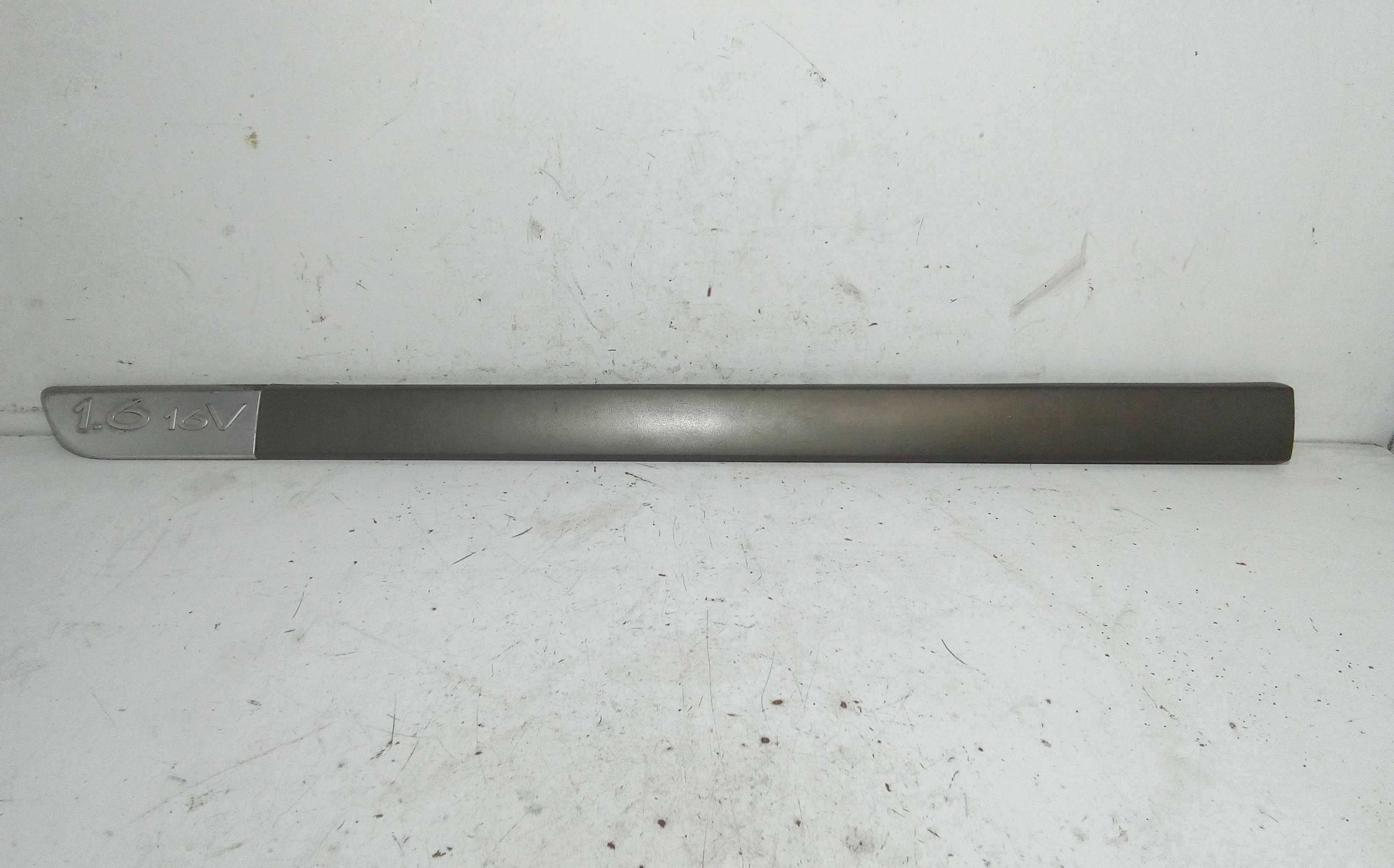 Modanatura Montante Post. Porta Ant. Sinistro Usato