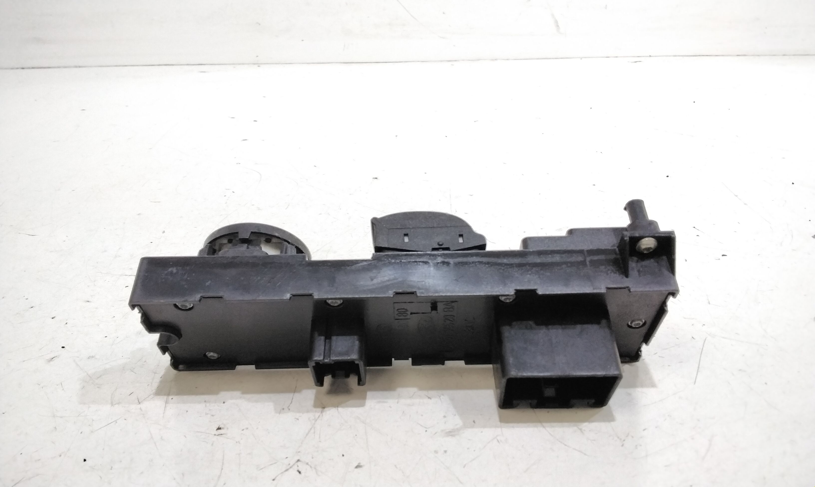 Interruttore Alzacristalli Porta Ant. Sinistro Usato