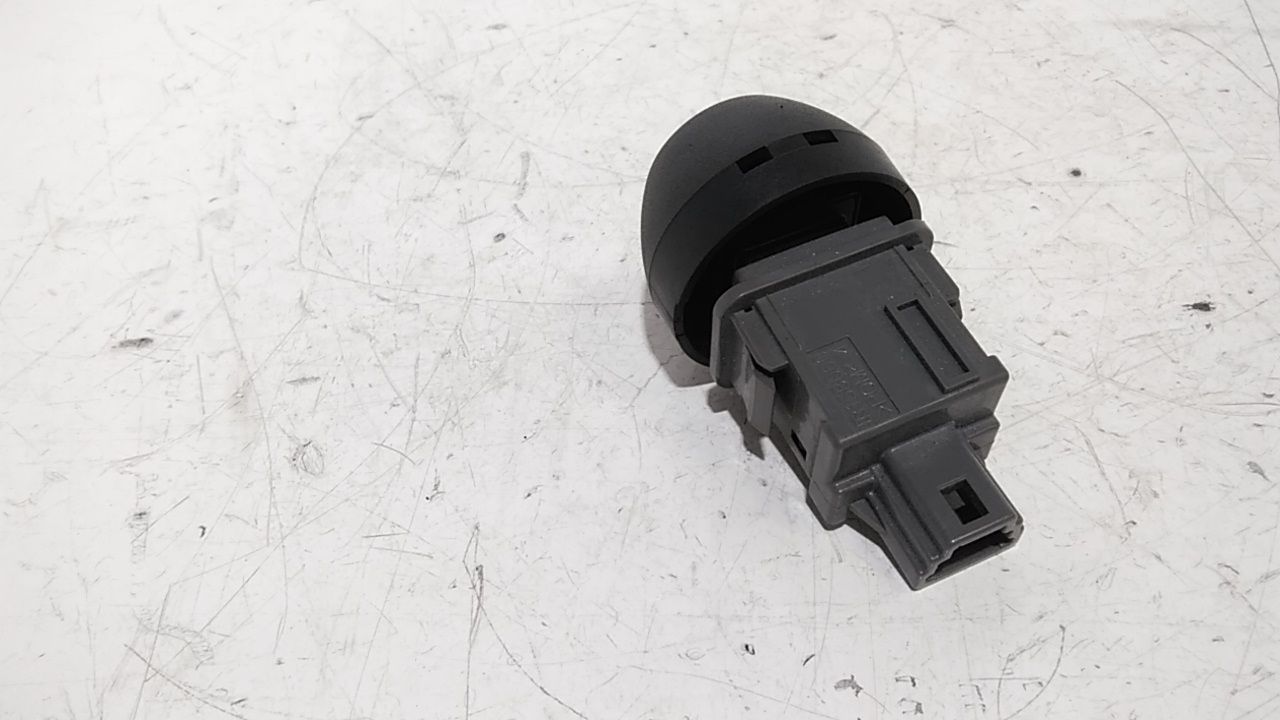 Interruttore Luci Emergenza 8433242020 Usato