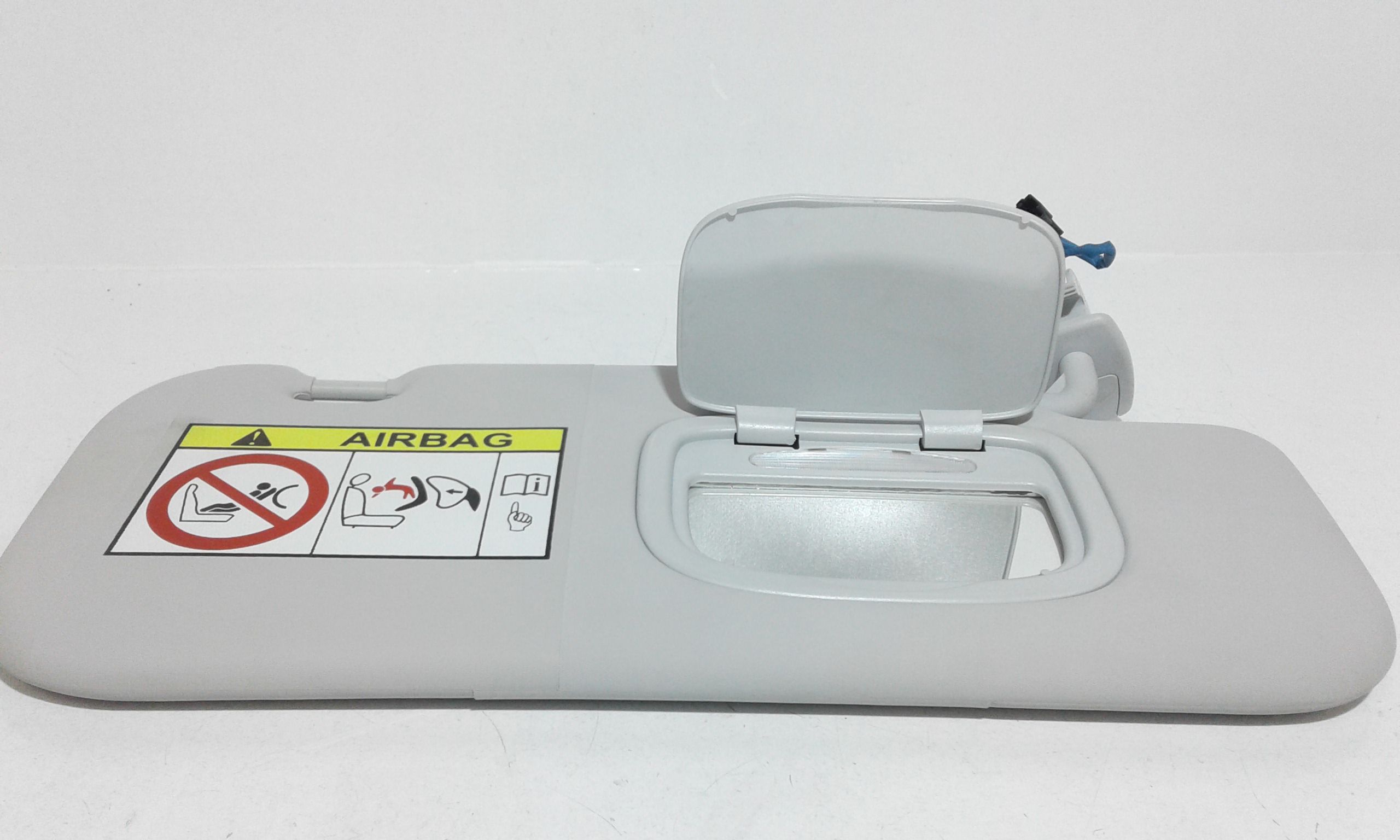 Aletta Parasole Parabrezza Destro 735670014 Usato