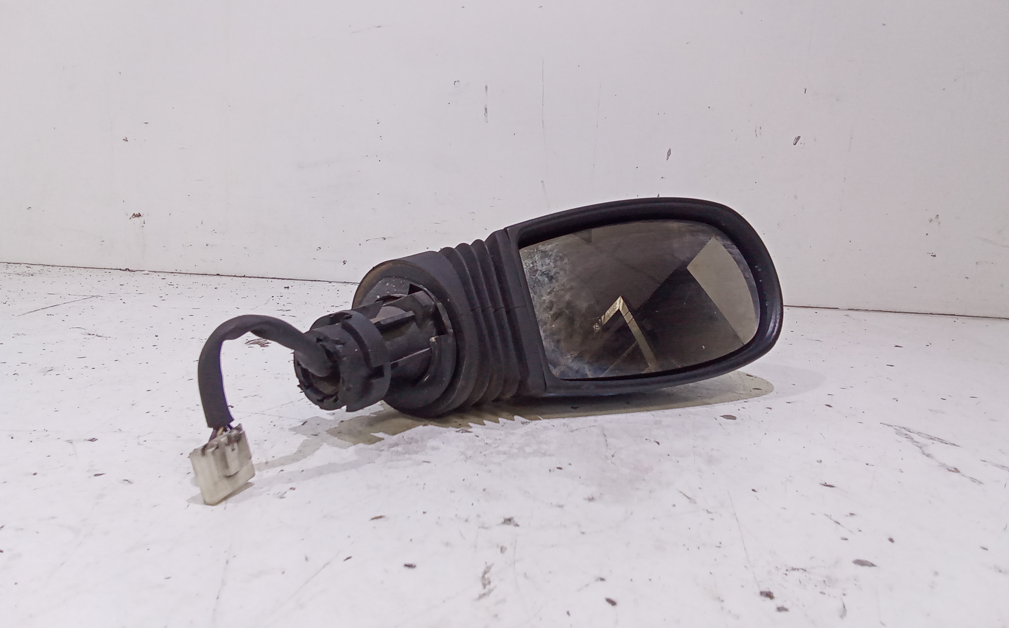 Retrovisore Est. Destro 735310073 Usato