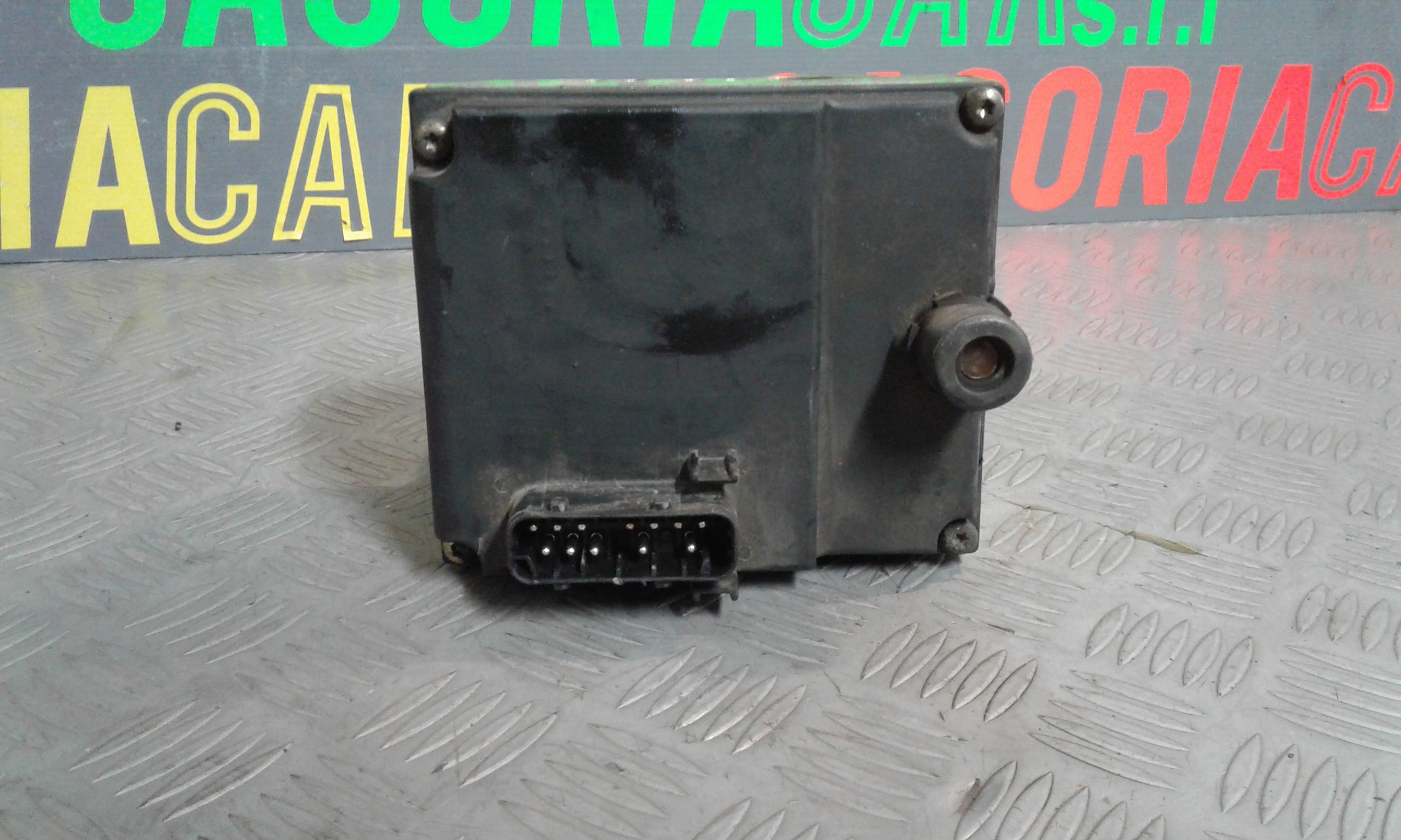 Pompa Abs A0034314212 Usato