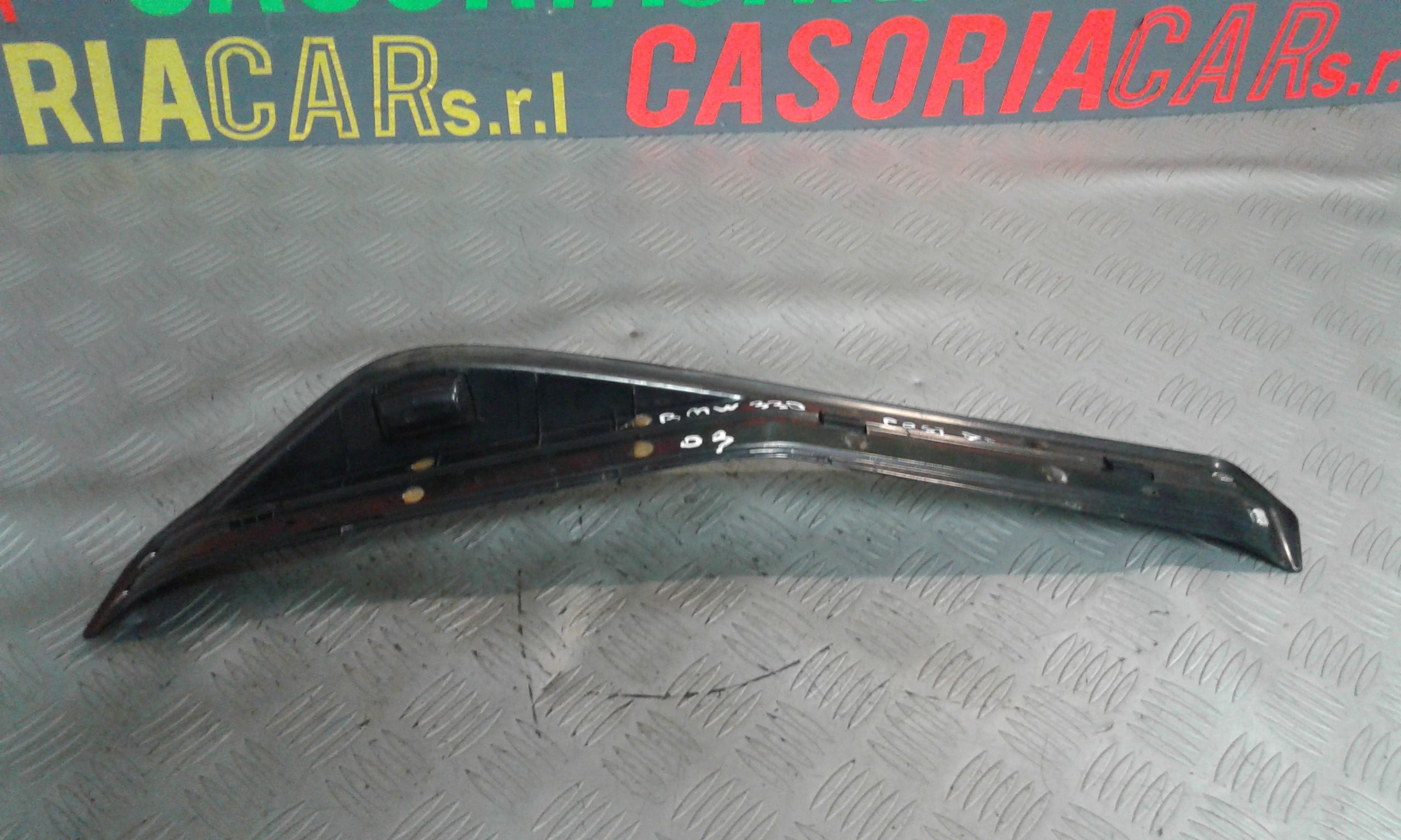 Rivestimento int. battitacco post. Dx - Immagine 1 di 3