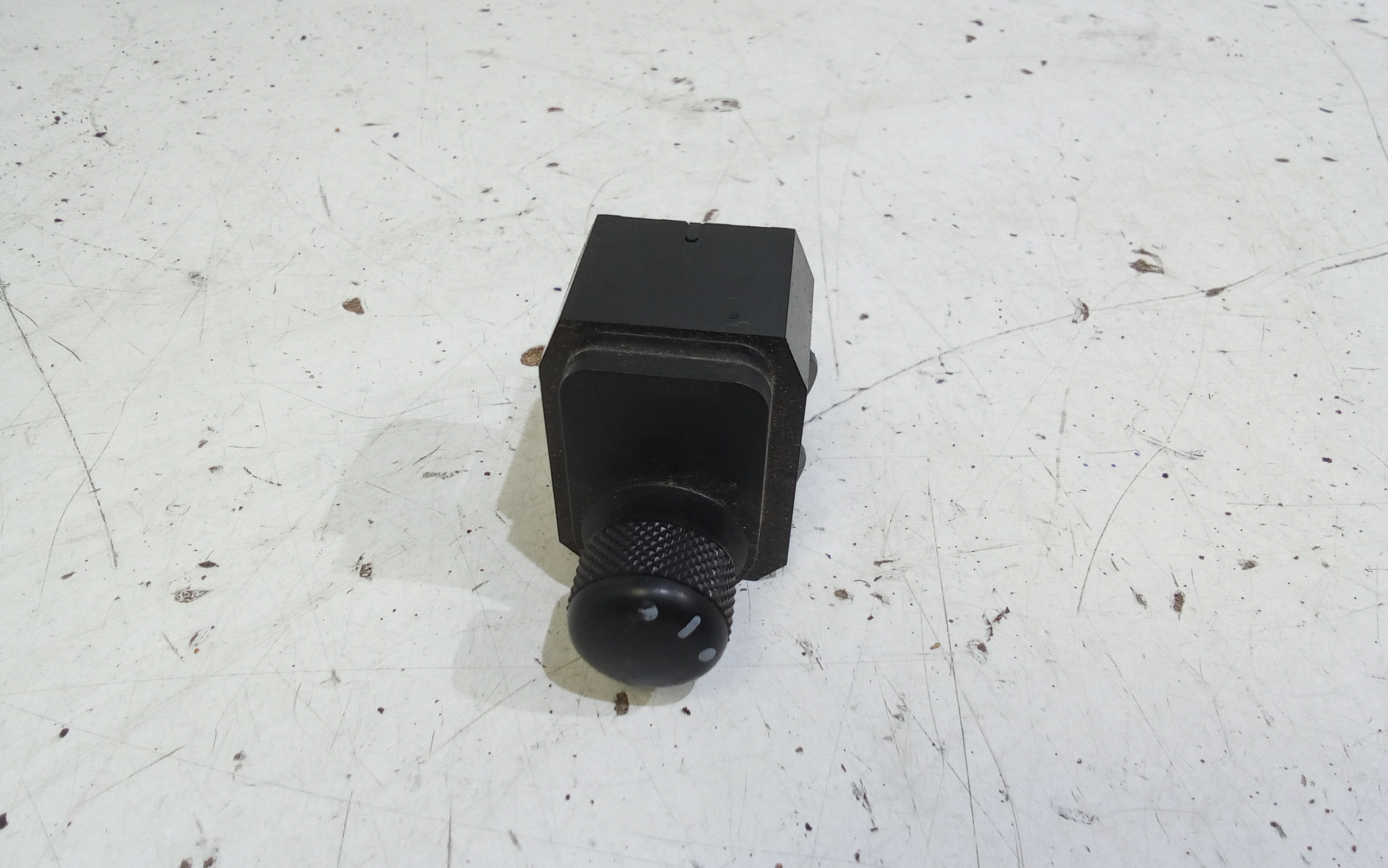 Interruttore Regolazione Retrovisore Est. 71742592 Usato