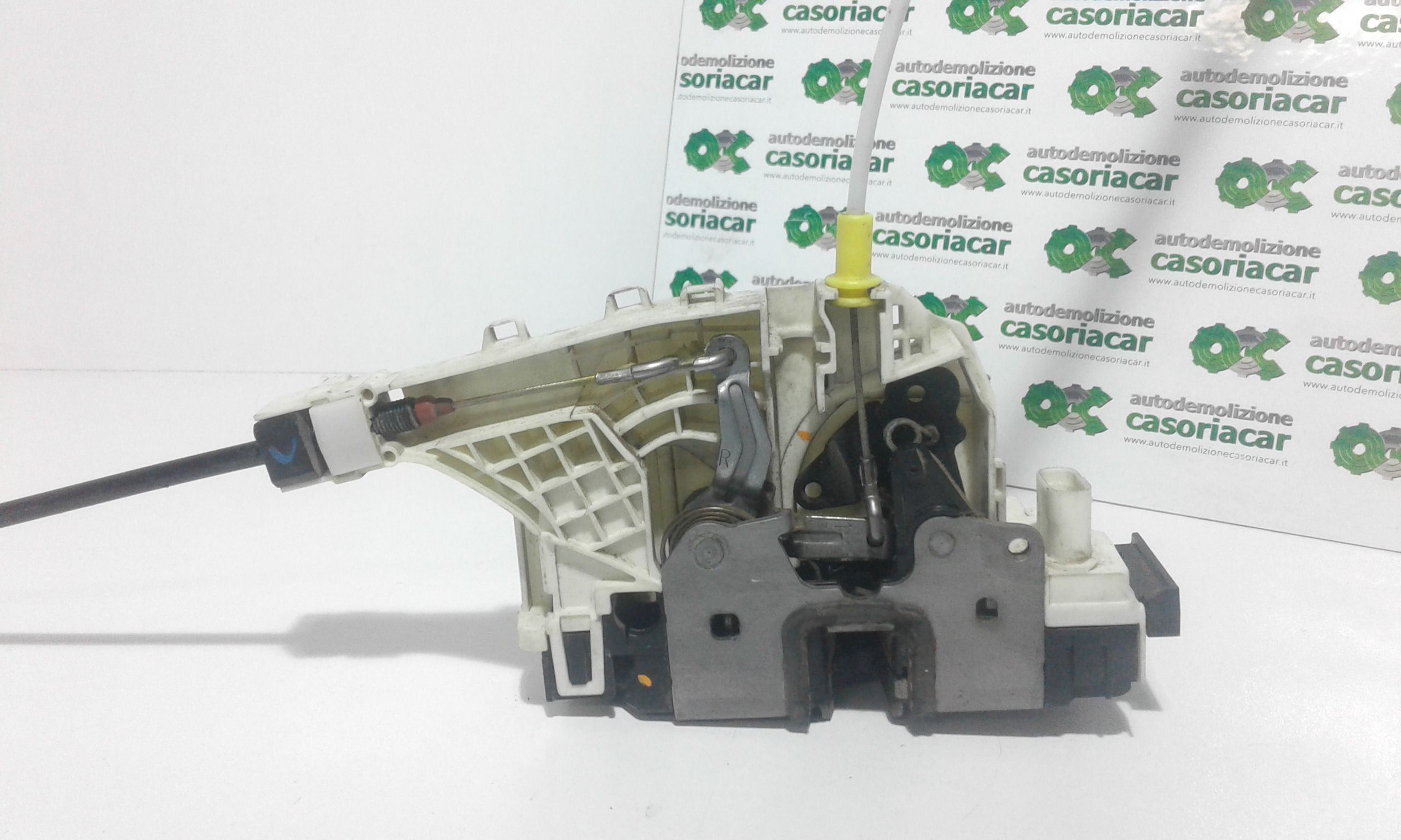 Serratura Porta Ant. Destro A9067201735 Usato