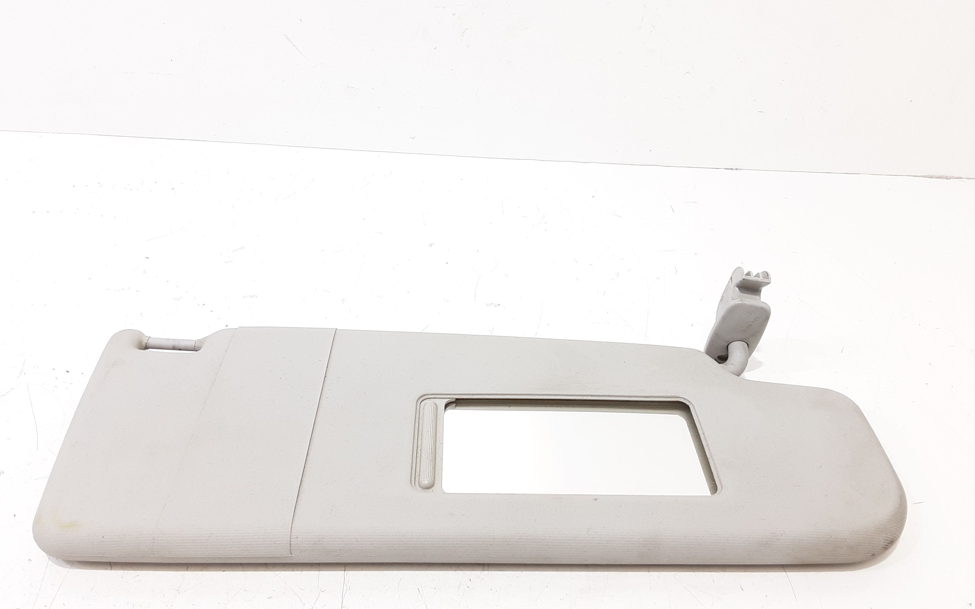 Aletta Parasole Parabrezza Destro 6X0857552E2F4 Usato