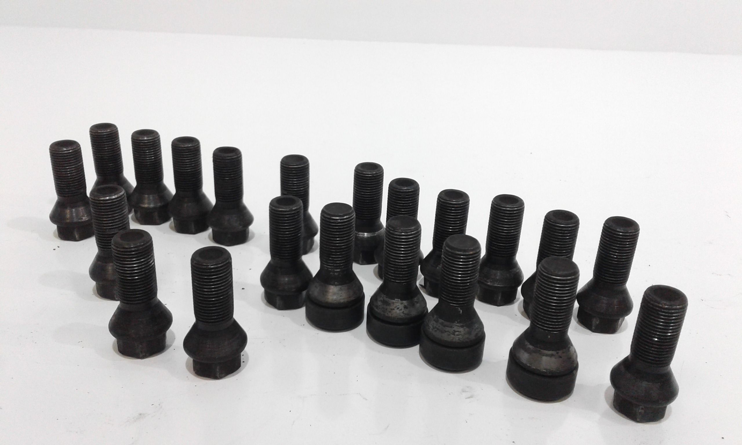 Bulloni Perni Cerchi Auto Usato