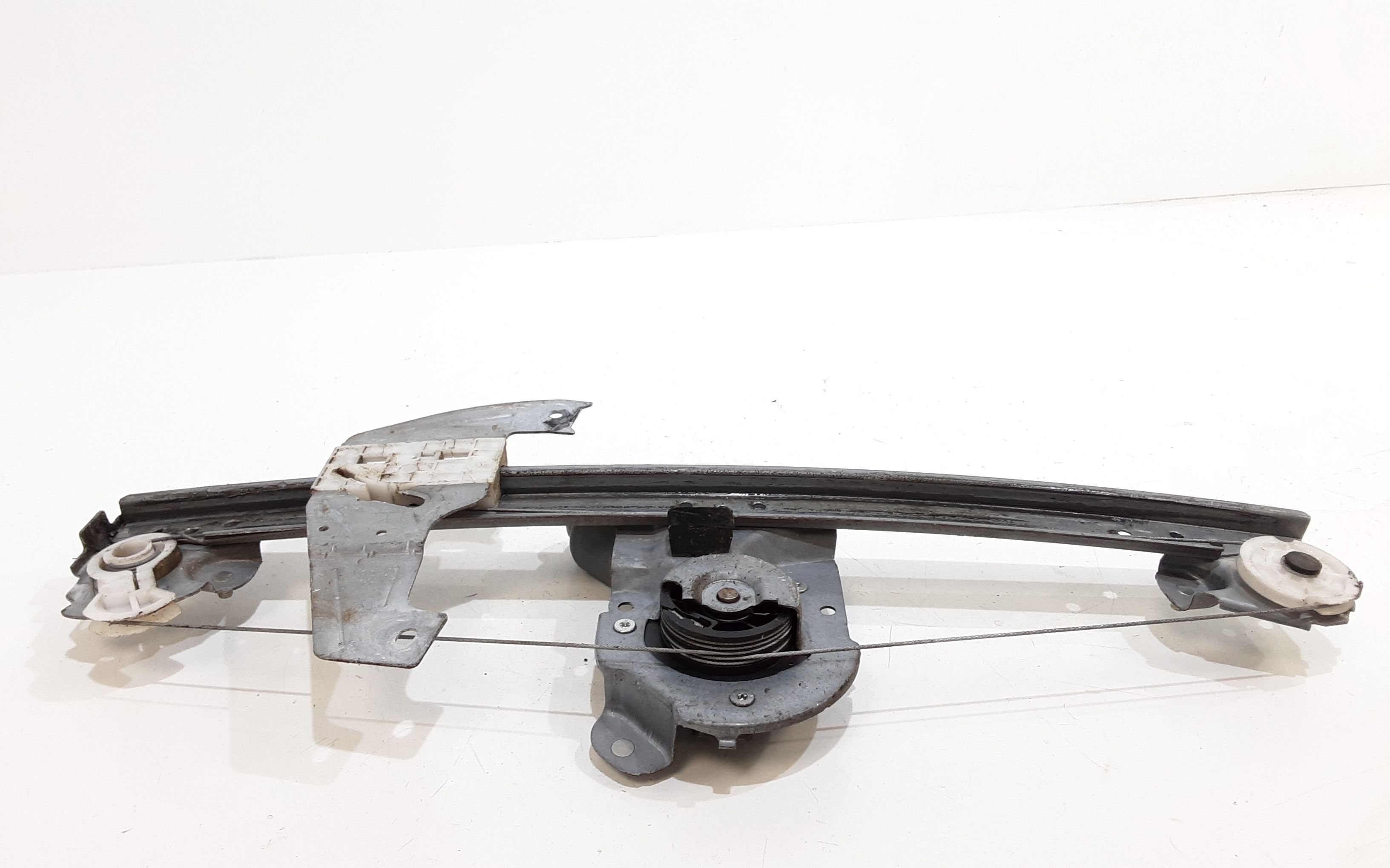 Alzacristallo Porta Ant. Destro 698100H010 Usato