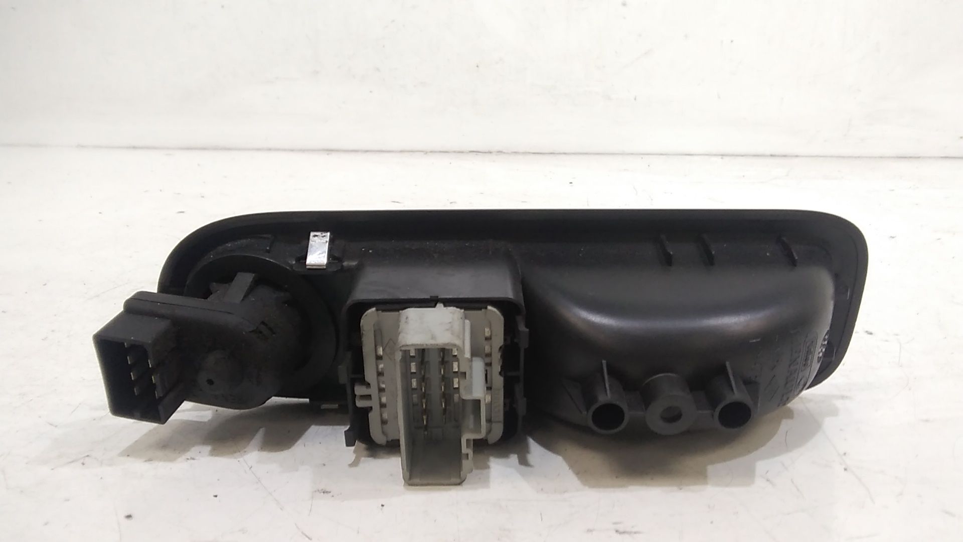 Interruttore Alzacristalli Porta Ant. Sinistro 8200214939 Usato