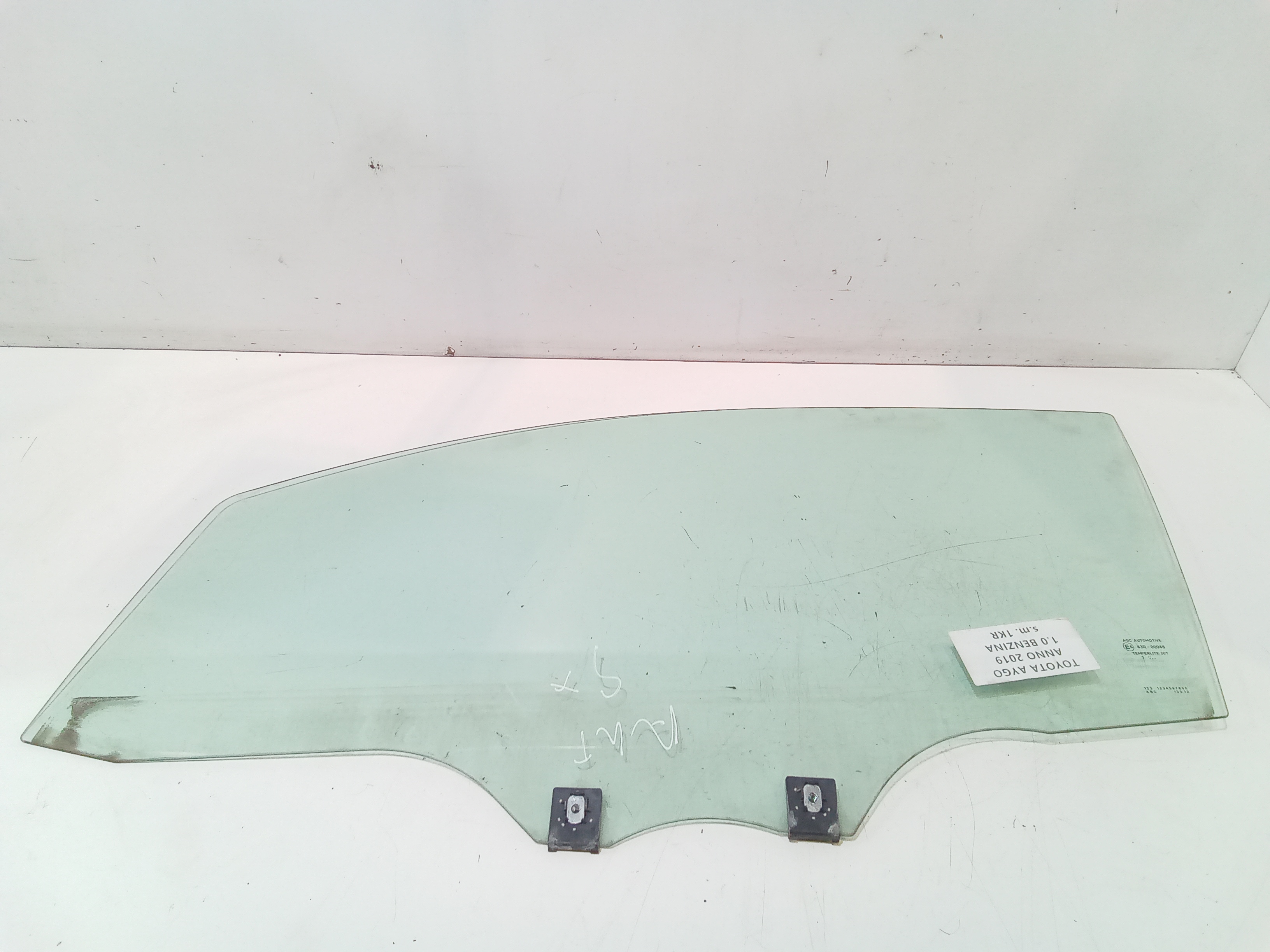 Scendente Porta Ant. Sinistro 681120H030 Usato