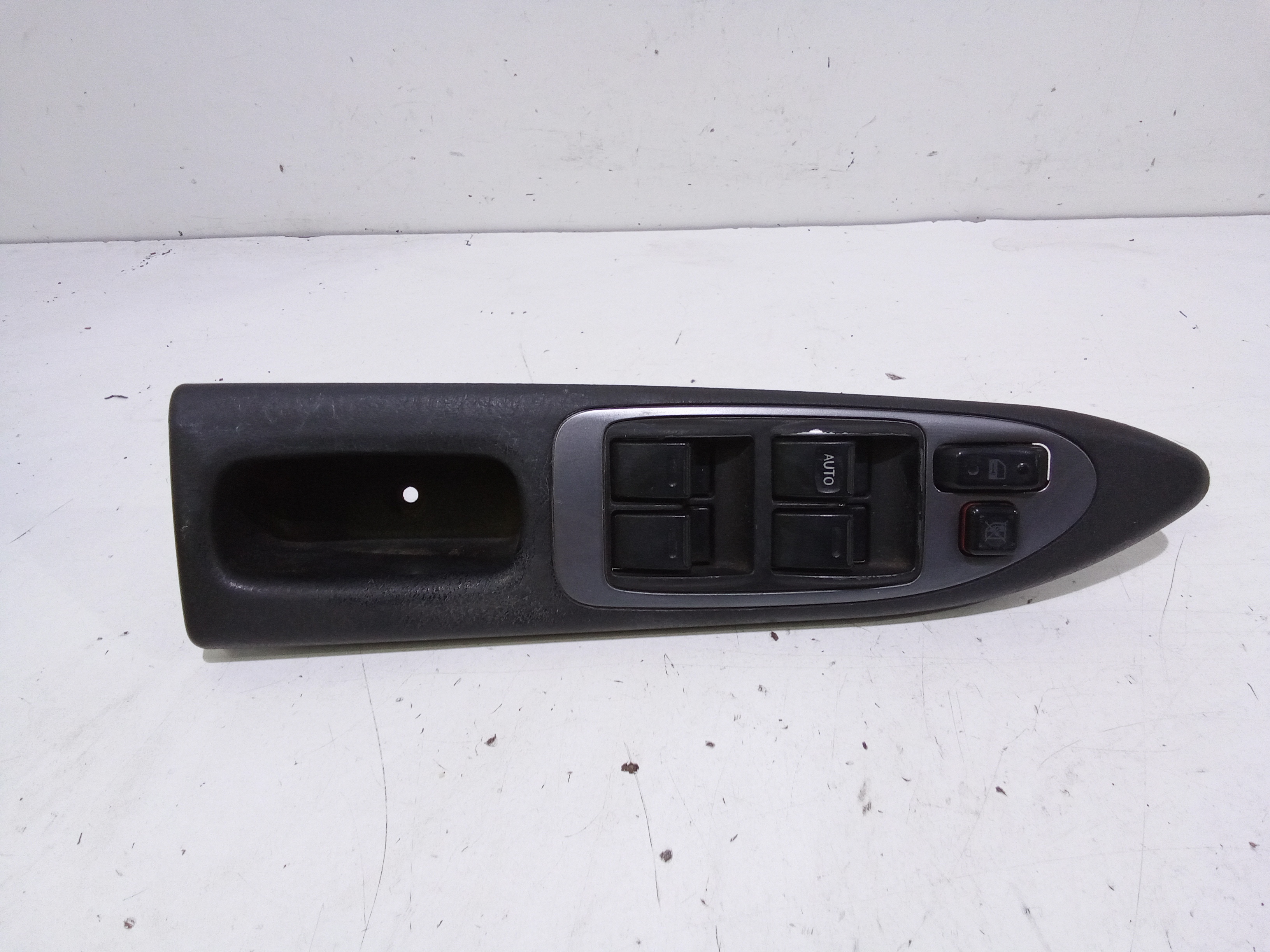 Interruttore Alzacristalli Porta Ant. Sinistro Usato