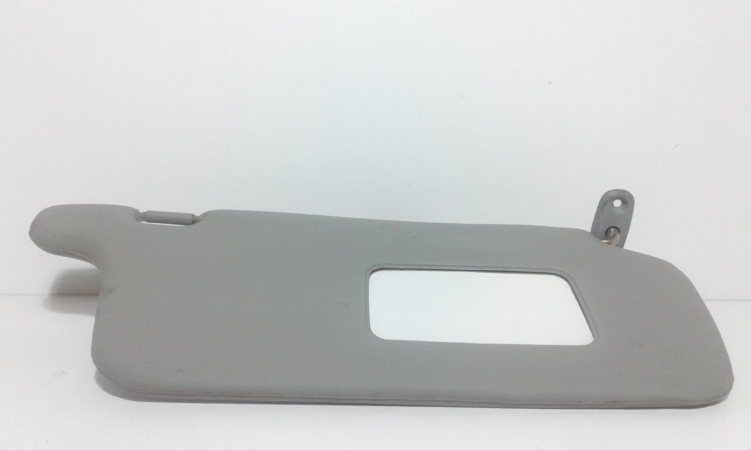 Aletta Parasole Parabrezza Destro 8520206300LO Usato